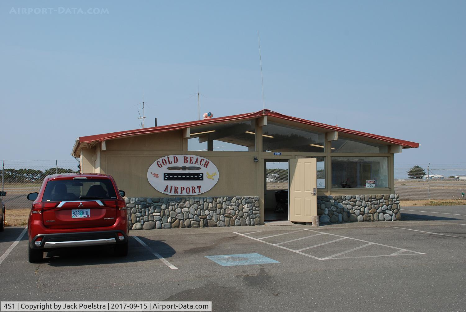 Gold Beach Municipal Airport (4S1) - Airport office of Gold Beach Muni airport OR