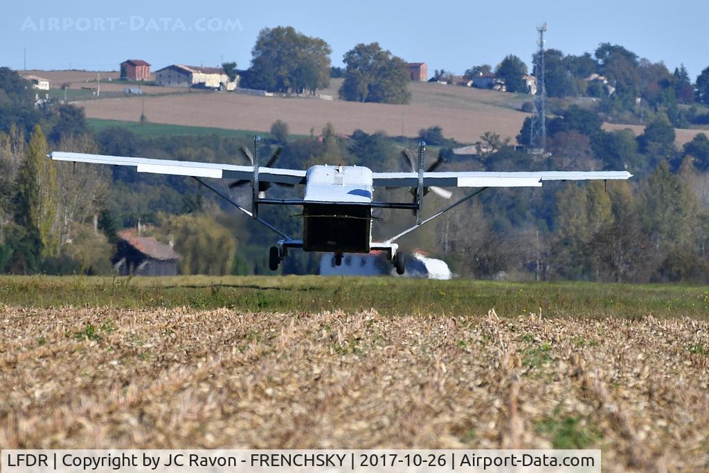 La Réole Floudes Airport, La Réole France (LFDR) - Pink Aviation landing runway 08/26