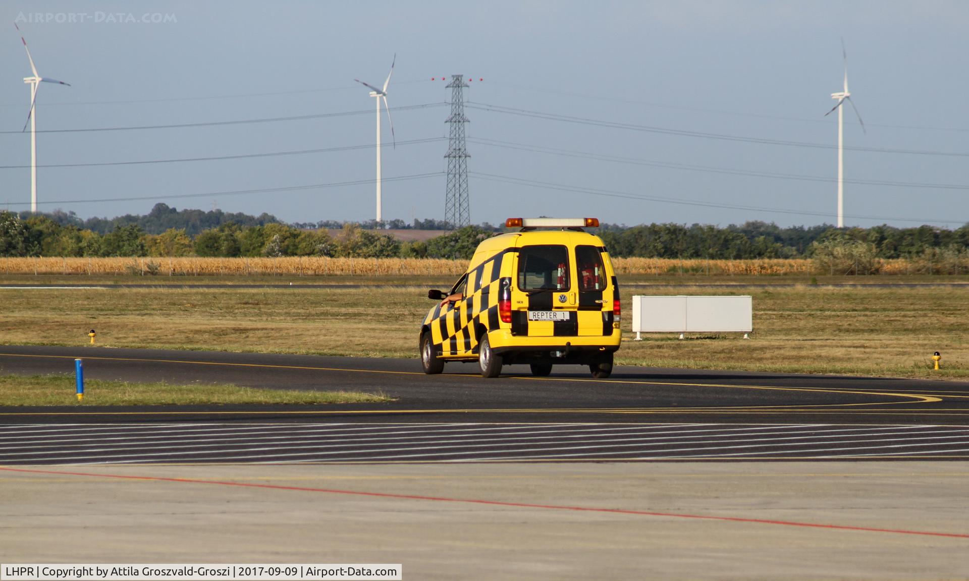 Gy?r Pér Airport, Gy?r, Pér Hungary (LHPR) - Györ-Pér Airport, Hungary