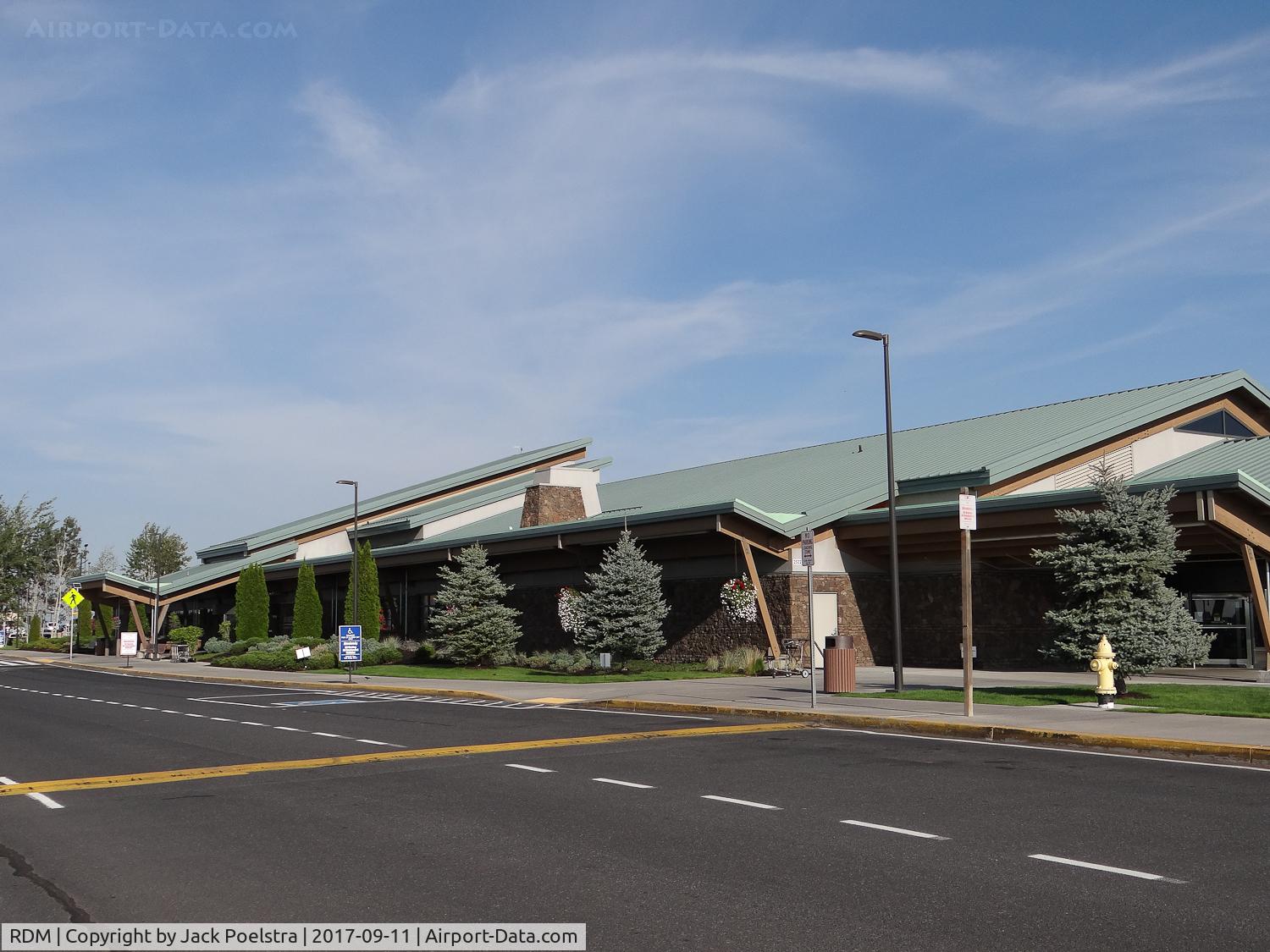 Roberts Field Airport (RDM) - Passenger terminal of RDM
