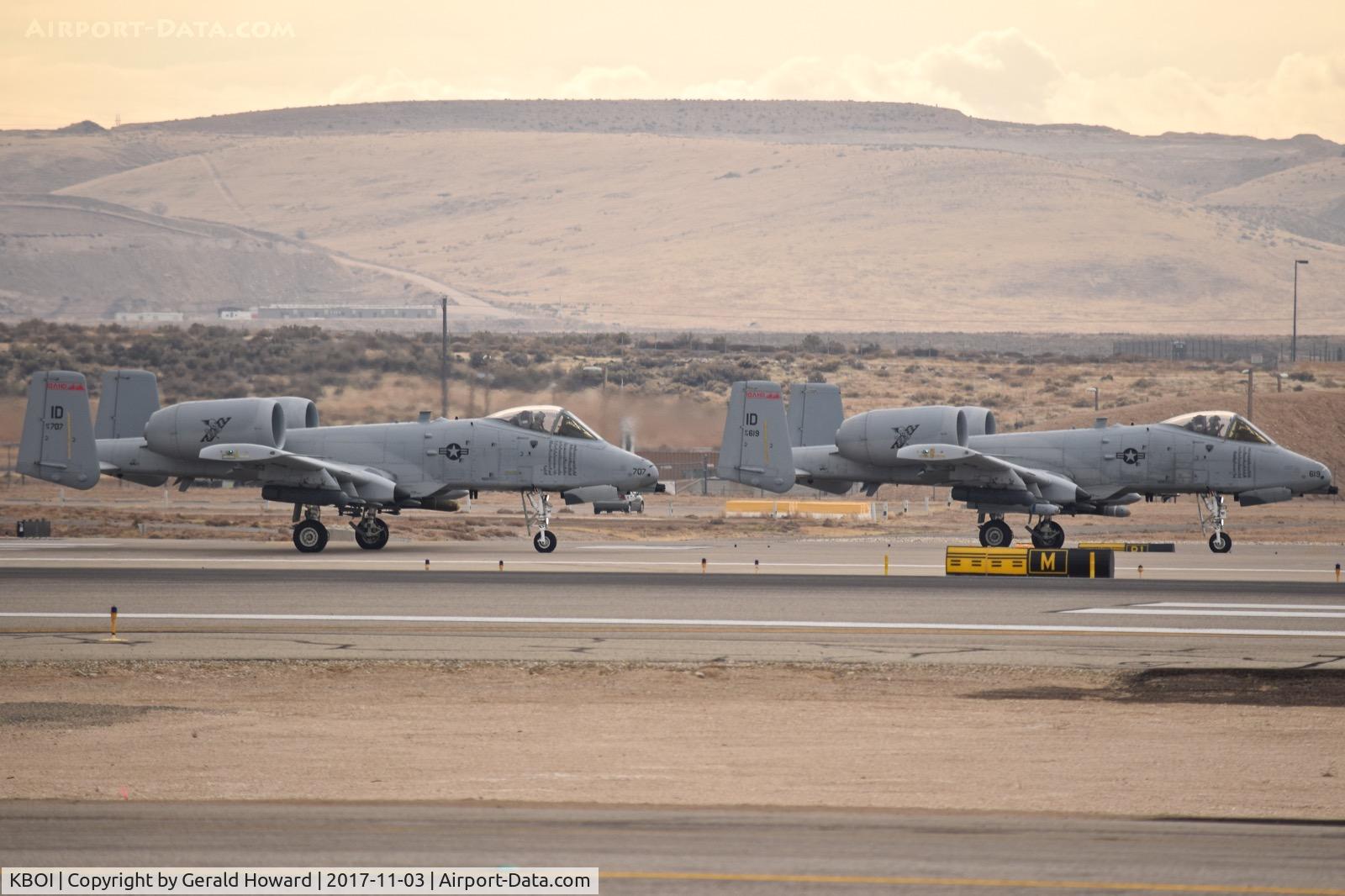 Boise Air Terminal/gowen Fld Airport (BOI) - Two A-10C from the 190th Fighter Sq., Idaho ANG starting their take off roll on RWY 28L.