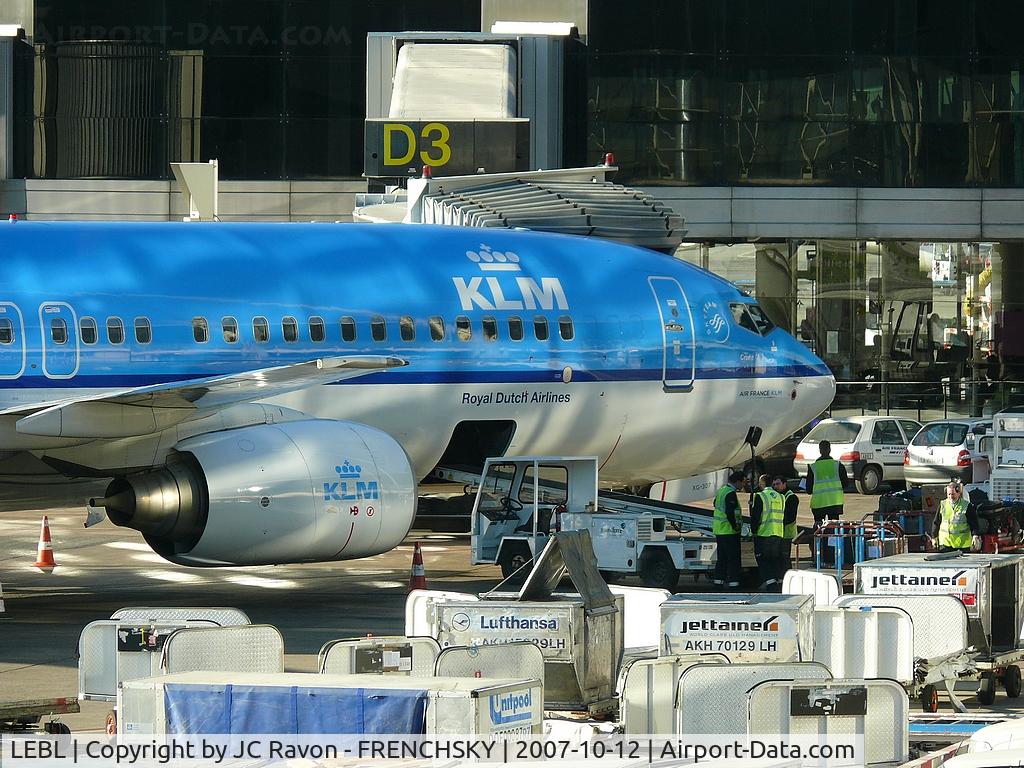 Barcelona International Airport, Barcelona Spain (LEBL) - gate D3 with KLM from Amsterdam