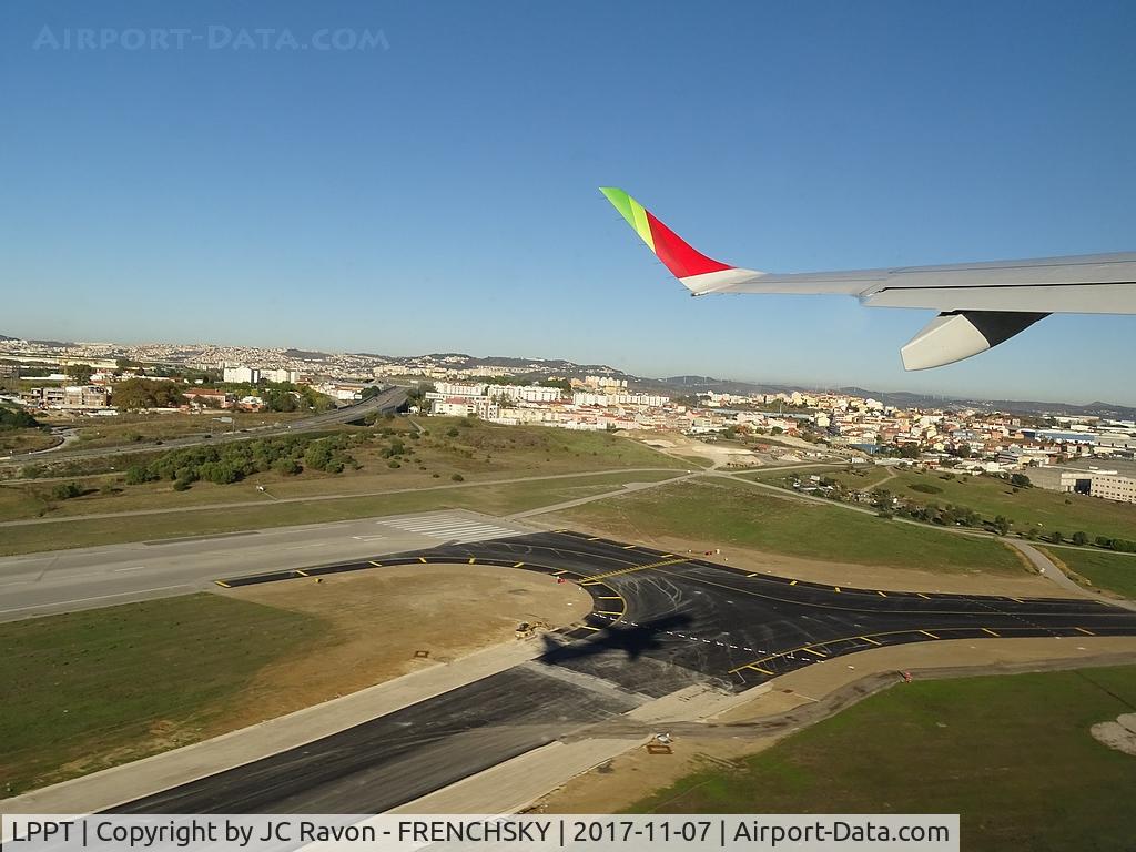 Portela Airport (Lisbon Airport), Portela, Loures (serves Lisbon) Portugal (LPPT) - TAP462 take off runway 03