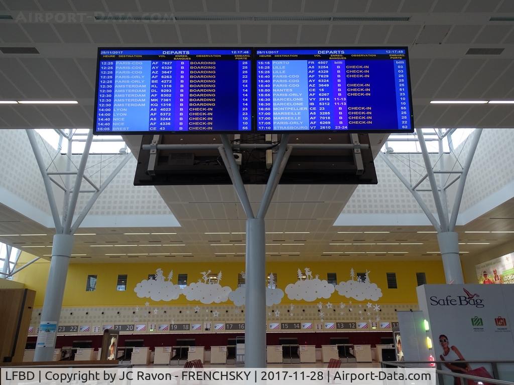 Bordeaux Airport, Merignac Airport France (LFBD) - Christmas celebration