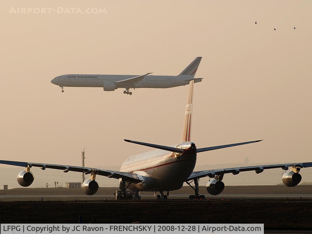 Paris Charles de Gaulle Airport (Roissy Airport), Paris France (LFPG) - end of the day