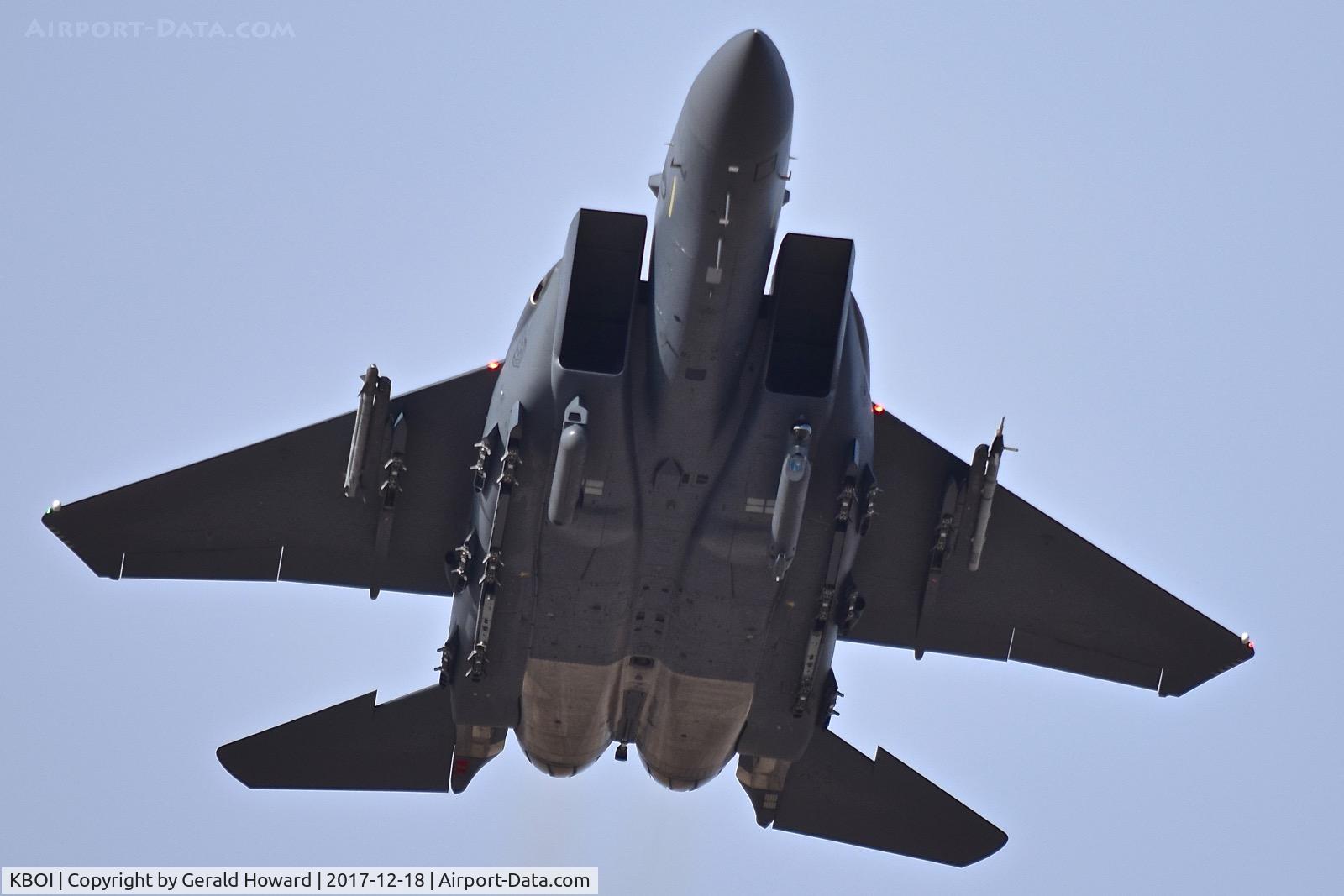 Boise Air Terminal/gowen Fld Airport (BOI) - F-15E from the 366th Fighter Wing, Mountain Home AFB making a low approach to RWY 10R. These aircraft make several approaches weekly prior to returning MT Home.