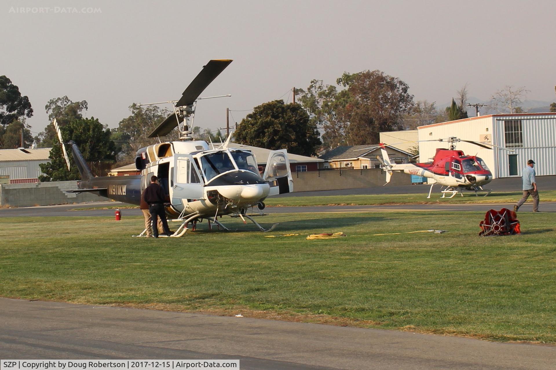 Santa Paula Airport (SZP) - N911KW 1973 Bell 212 TWIN TWO-TWELVE, P&W PT6 series Turbo TWIN-PAC derated to 1,290 SHp, Restricted, Forest registry, at SZP Fire Base