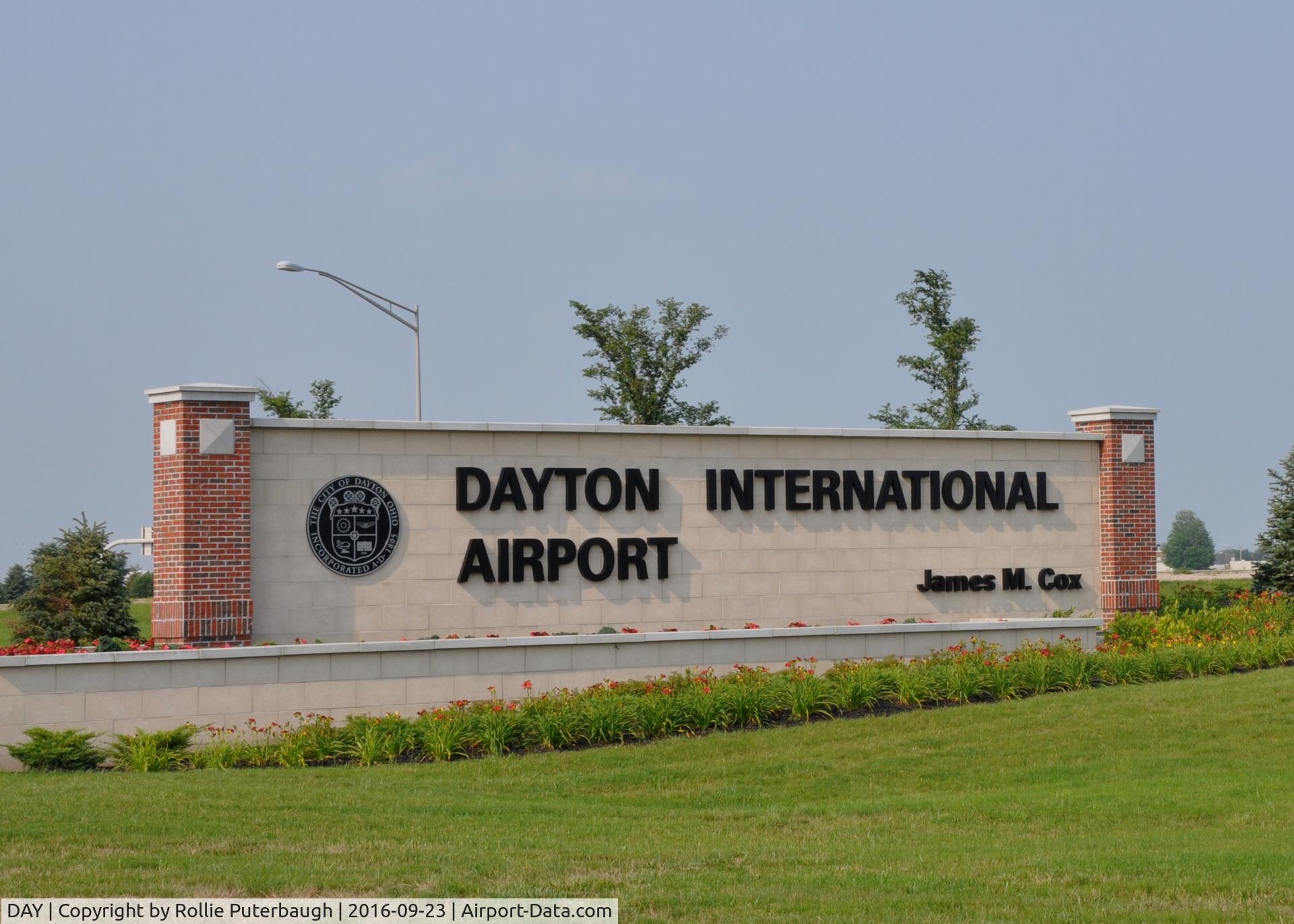 James M Cox Dayton International Airport (DAY) - Entrance to the Dayton International Airport ~ Vandalia, Ohio. Visit my aviation blog by copy/paste: https://steemit.com/@rollie13 .