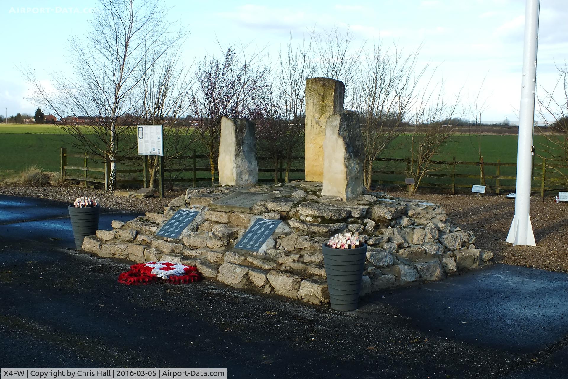 X4FW Airport - RAF Faldingworth Memorial, No. 300 Polish Bomber Squadron (1944-1947) - Vickers Wellington X, Avro Lancaster I & III
No. 305 Polish Bomber Squadron (1946-1947) - de Havilland Mosquito VI