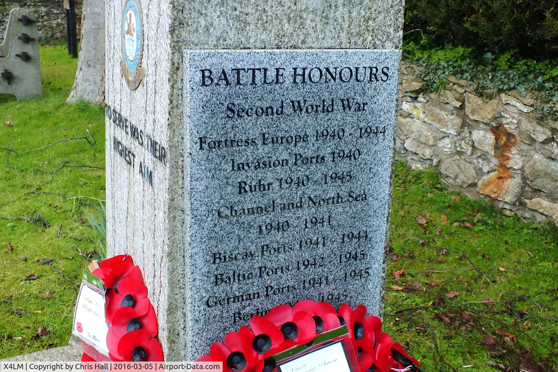 X4LM Airport - RAF Ludford Magna memorial