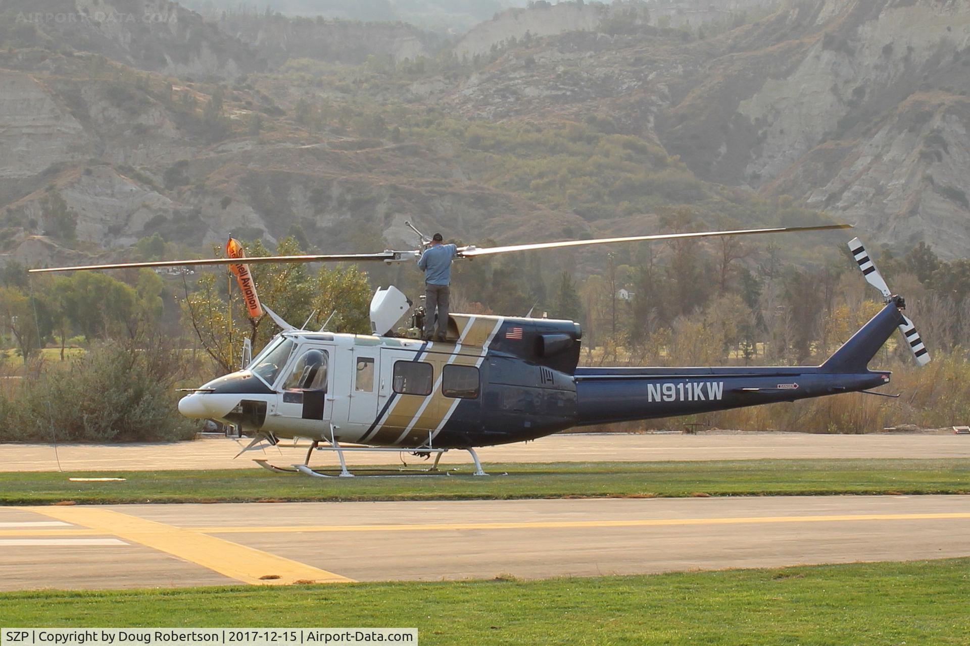 Santa Paula Airport (SZP) - N911KW 1973 Bell 212 TWIN TWO-TWELVE, two P&W(C)PT6 series coupled to a single shaft Turboshaft, Thomas fire FireBomber, Maintenance, Restricted class