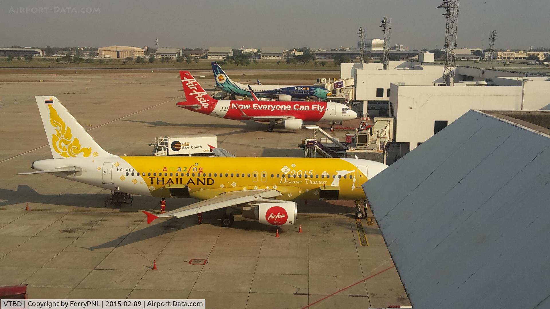 Don Muang International Airport (Old Bangkok International Airport), Bangkok Thailand (VTBD) - Air Asia and Nok are the customers at this terminal in DMK.