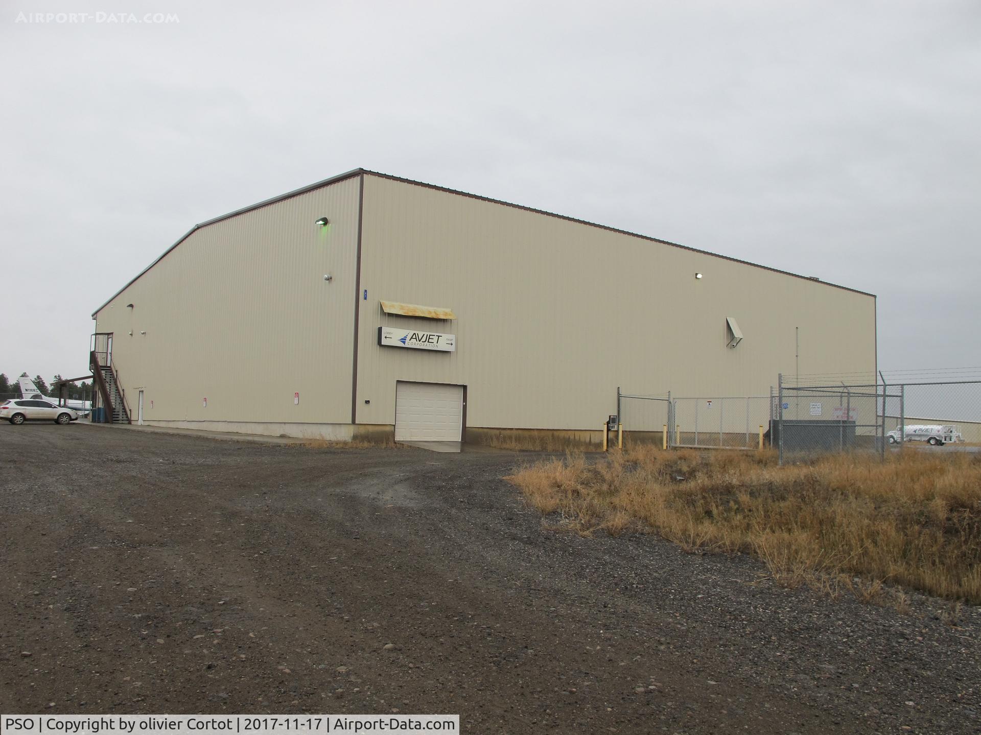 Stevens Field Airport (PSO) - The only building of the airport