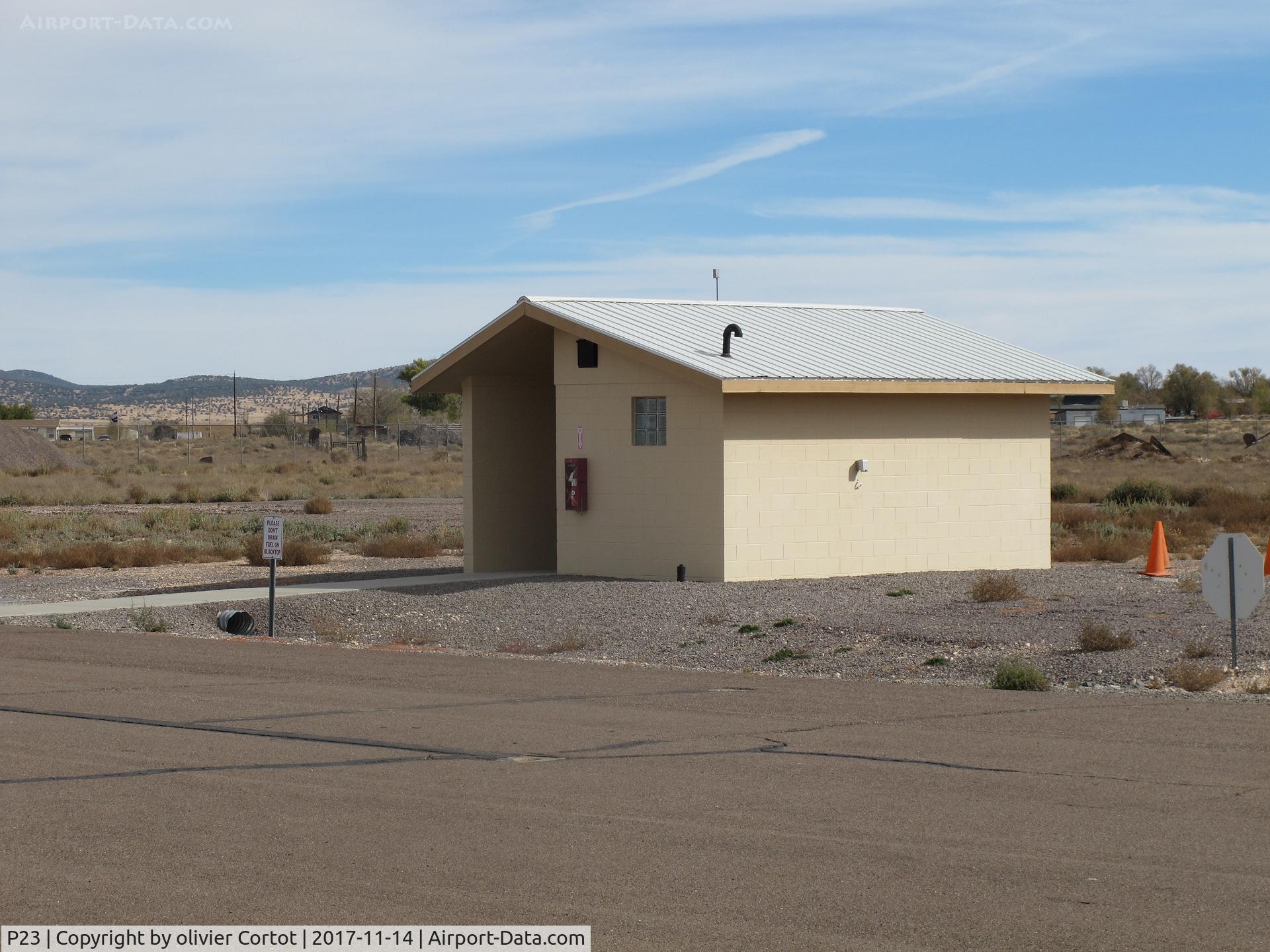 Seligman Airport (P23) - the only building of the airfield