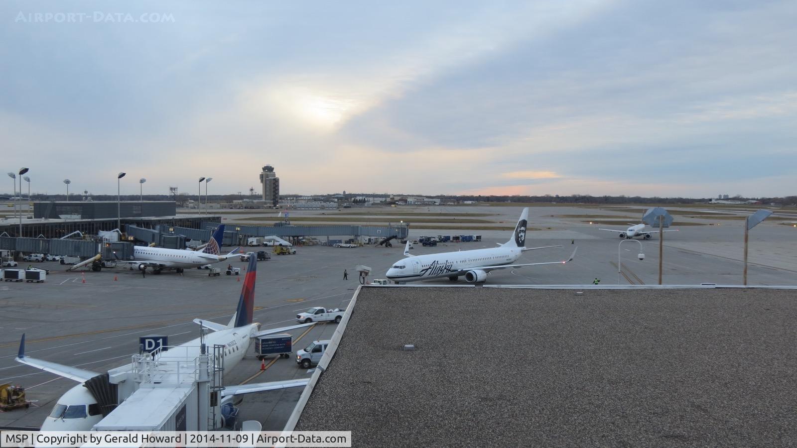 Minneapolis-st Paul Intl/wold-chamberlain Airport (MSP) - Looking towards the Alaska area and RWY 30L.