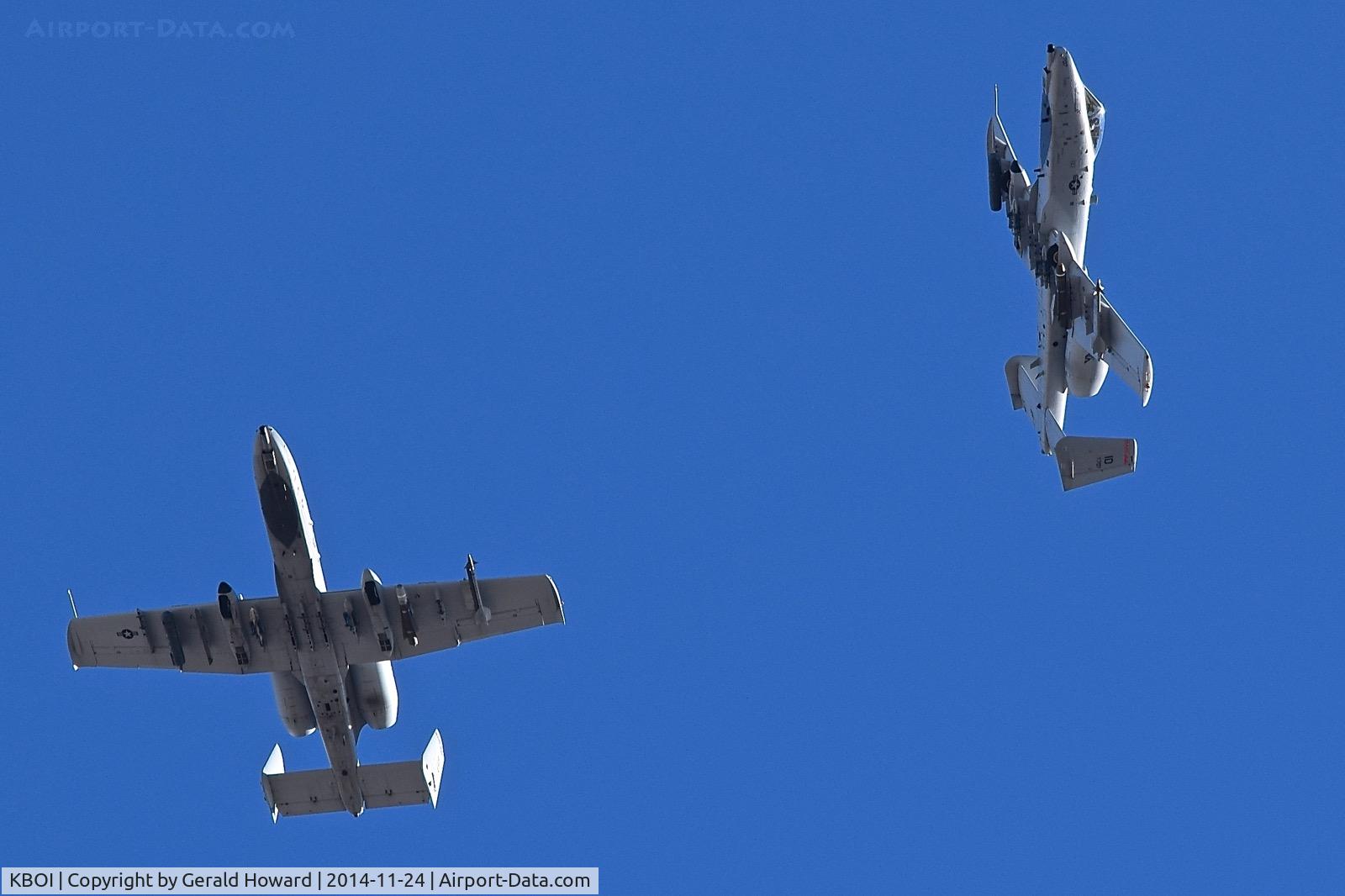 Boise Air Terminal/gowen Fld Airport (BOI) - A-10Cs from the 190th fighter Sq., Idaho ANG making the break to the down wind for RWY 28L.