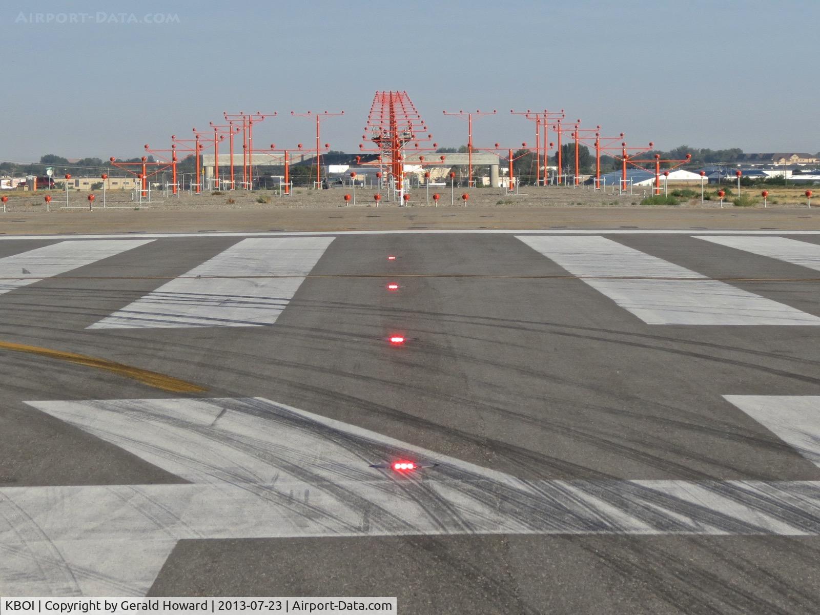 Boise Air Terminal/gowen Fld Airport (BOI) - Approach lights for RWY 10R.