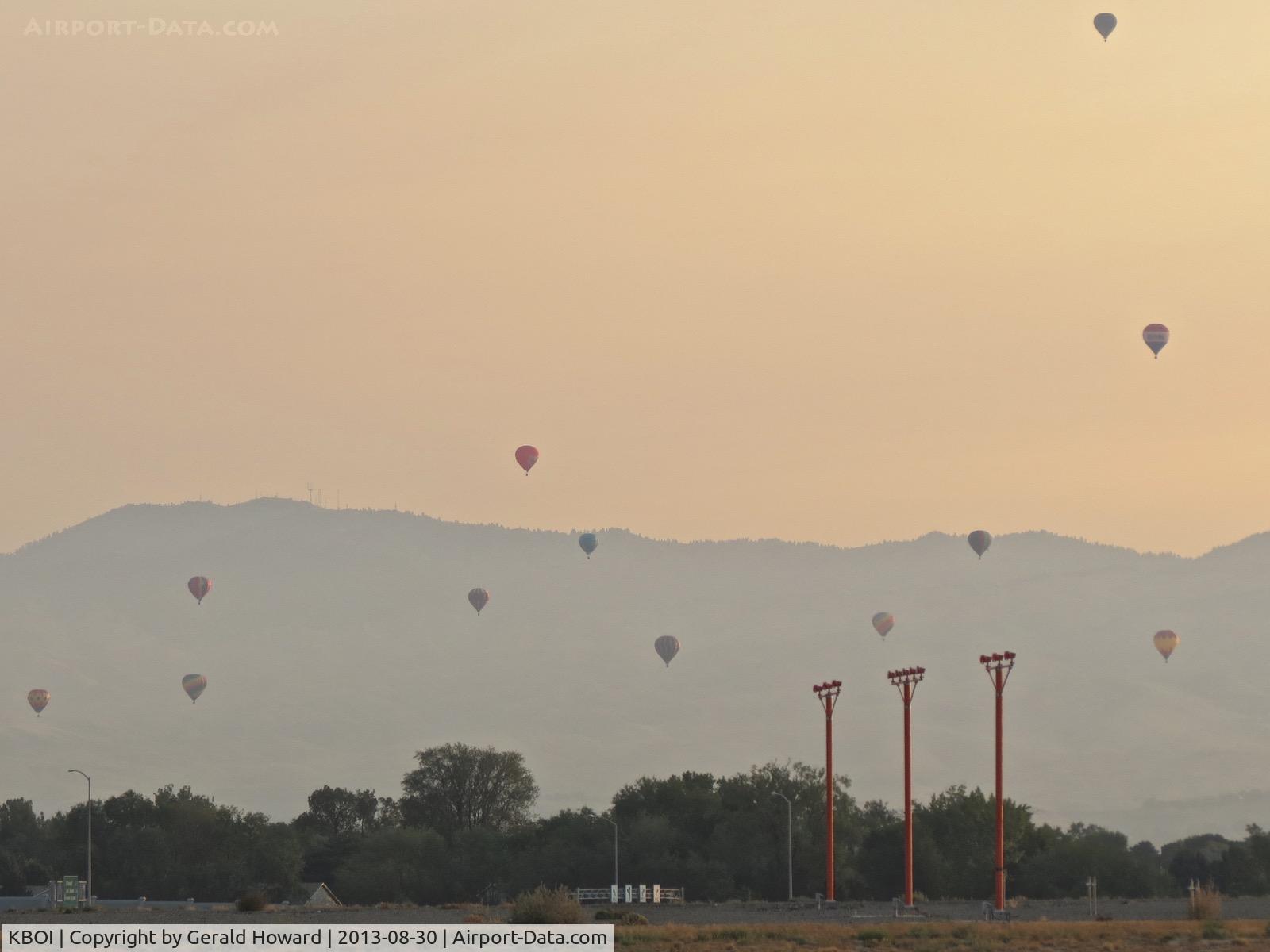 Boise Air Terminal/gowen Fld Airport (BOI) - Smoke didn't stop the balloons from flying.