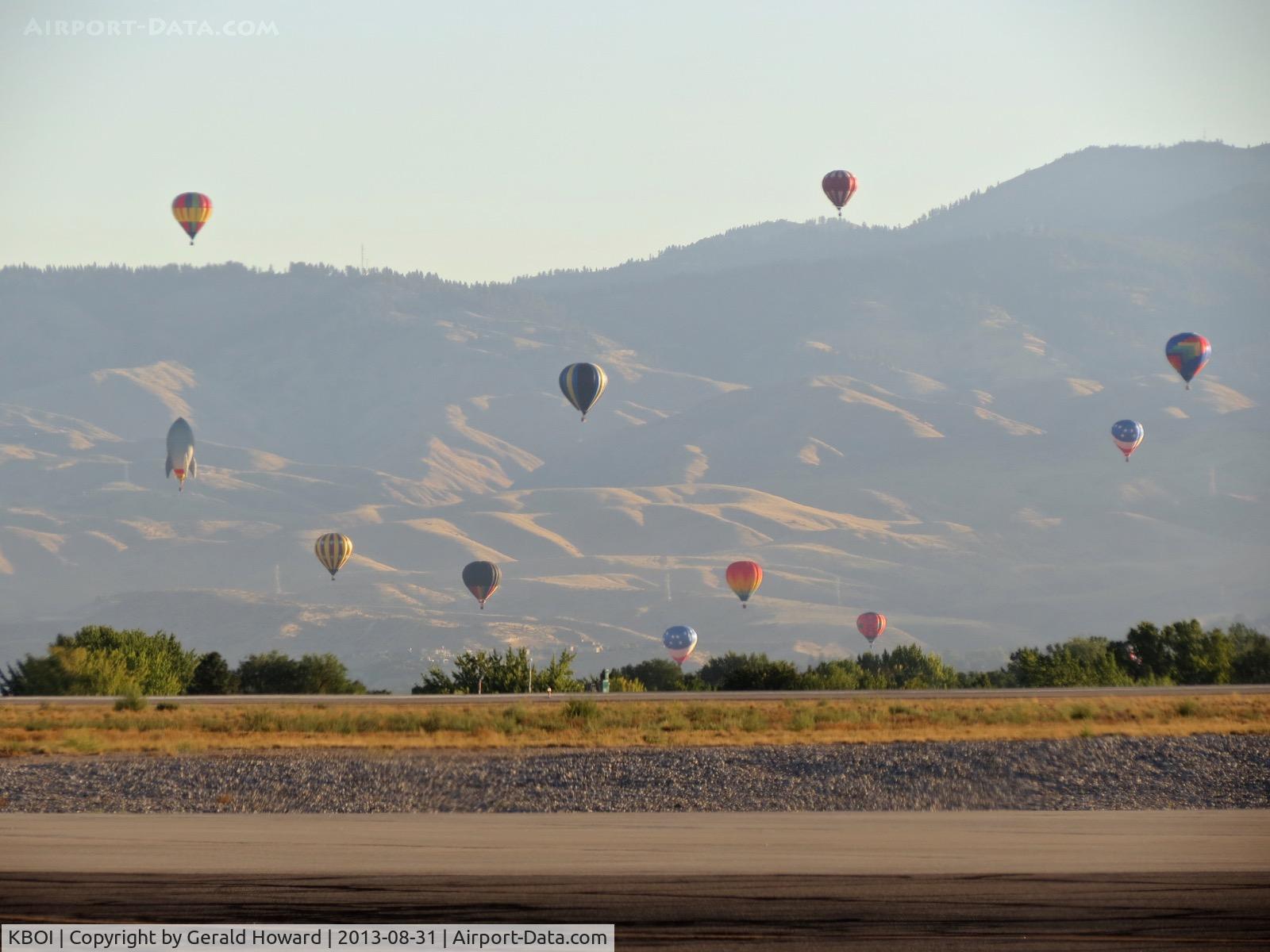 Boise Air Terminal/gowen Fld Airport (BOI) - Ballons on the rise again. The wind normally keeps them north of the airport.