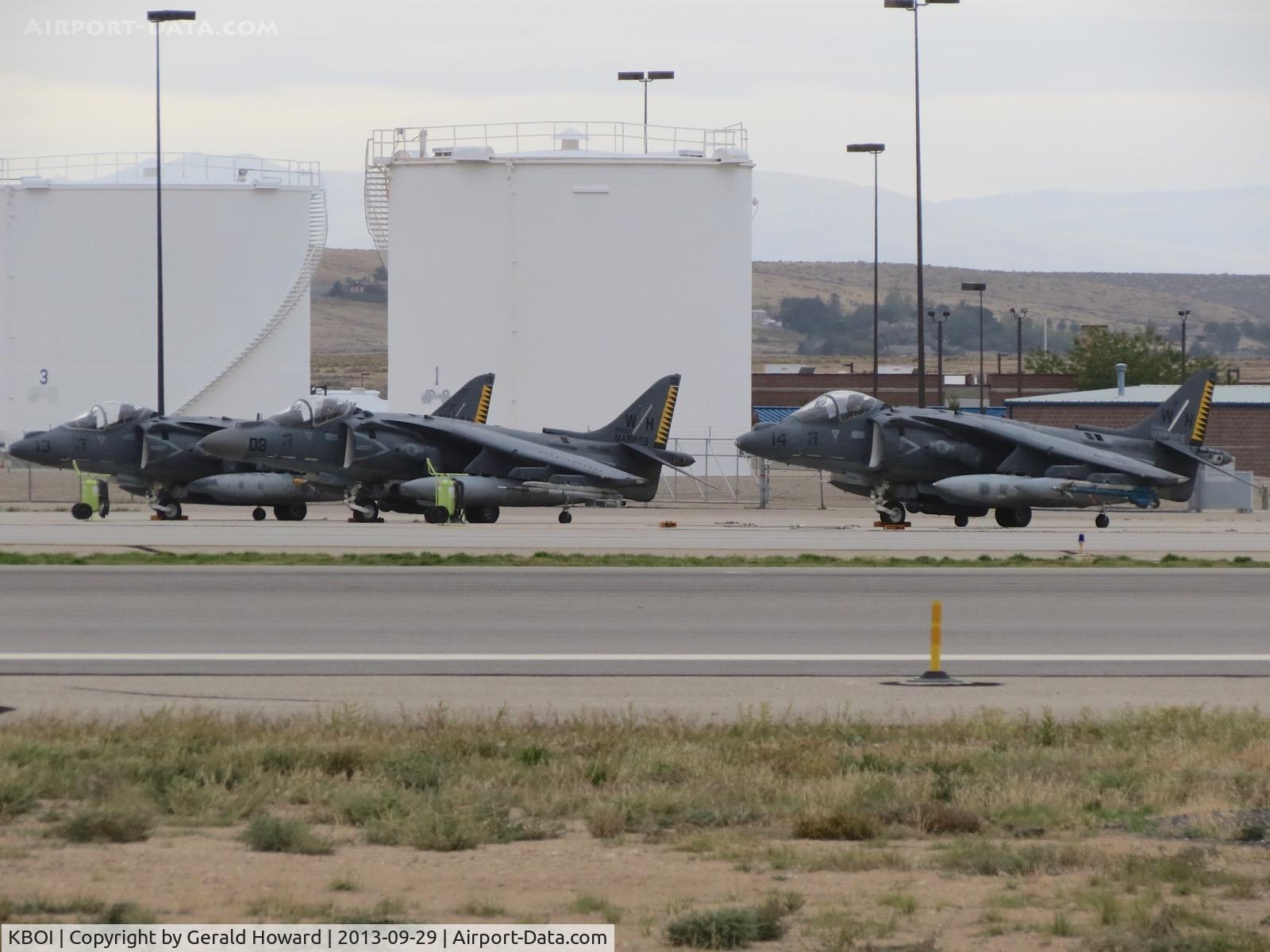 Boise Air Terminal/gowen Fld Airport (BOI) - AV-8B Harriers from VMA-542, Cherry Point, NC.