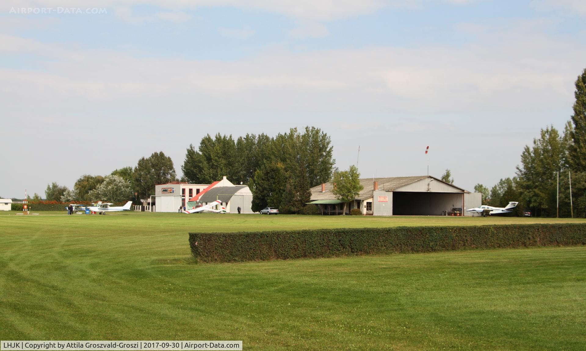 LHJK Airport - Jakabszállás Airport, Hungary