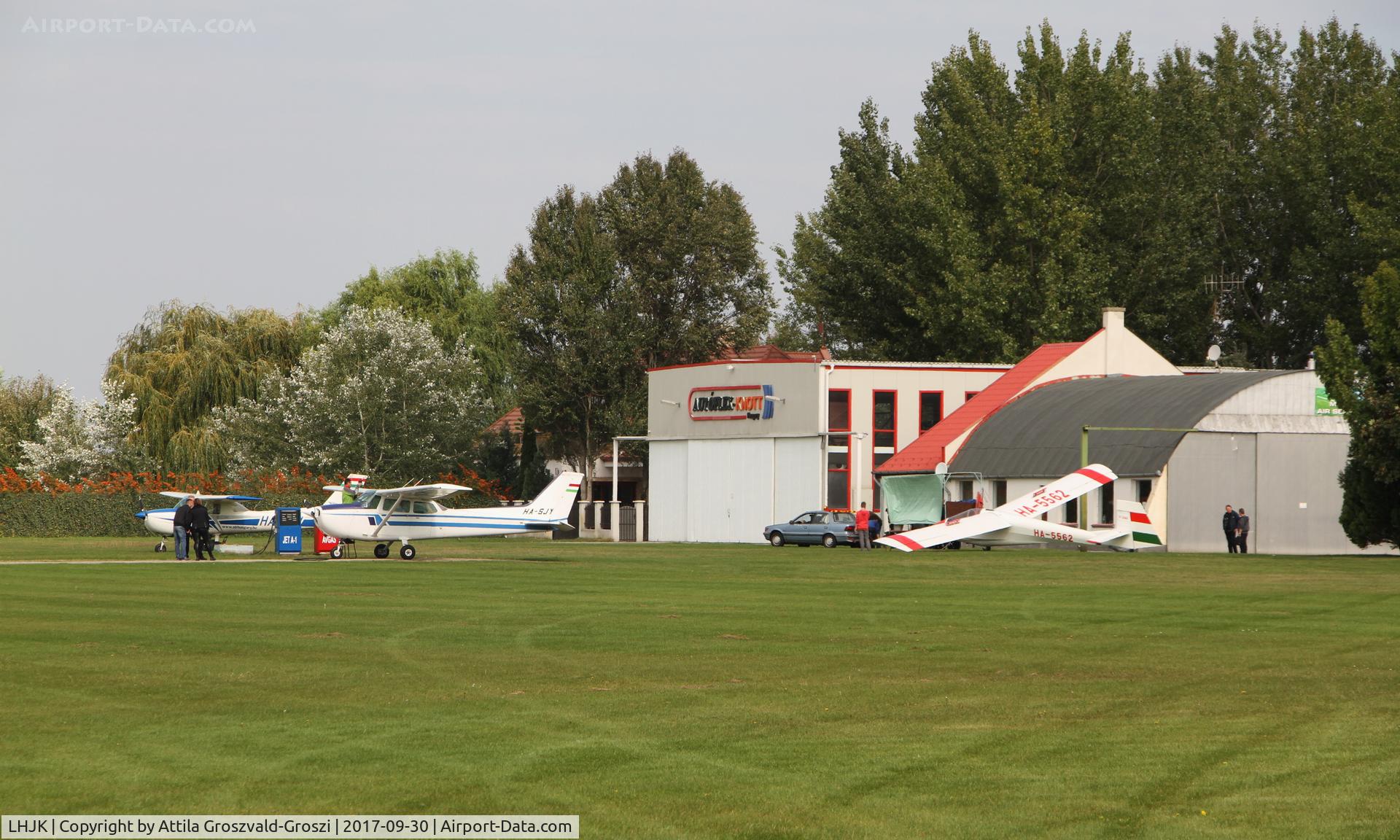 LHJK Airport - Jakabszállás Airport, Hungary