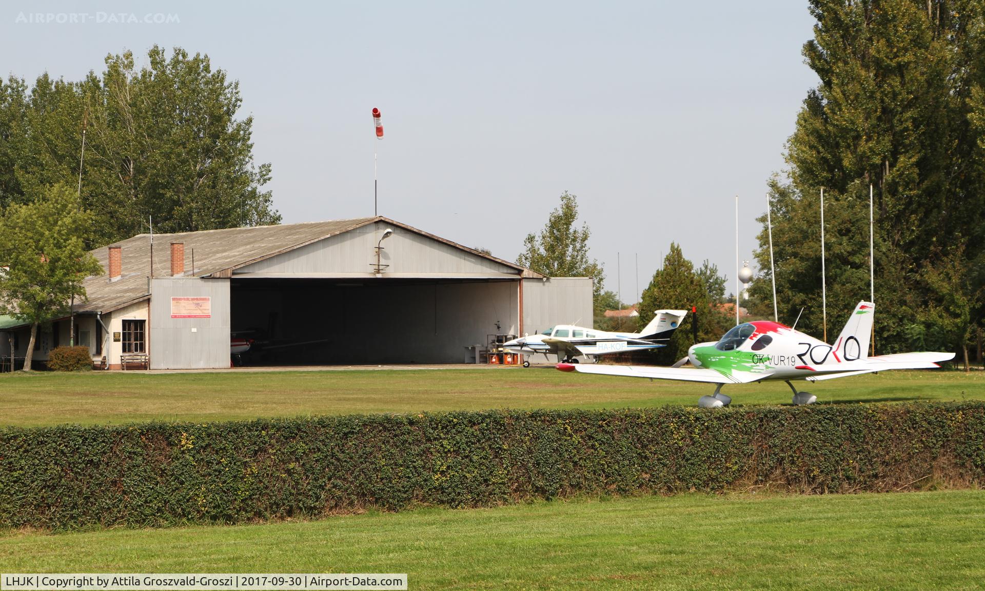 LHJK Airport - Jakabszállás Airport, Hungary