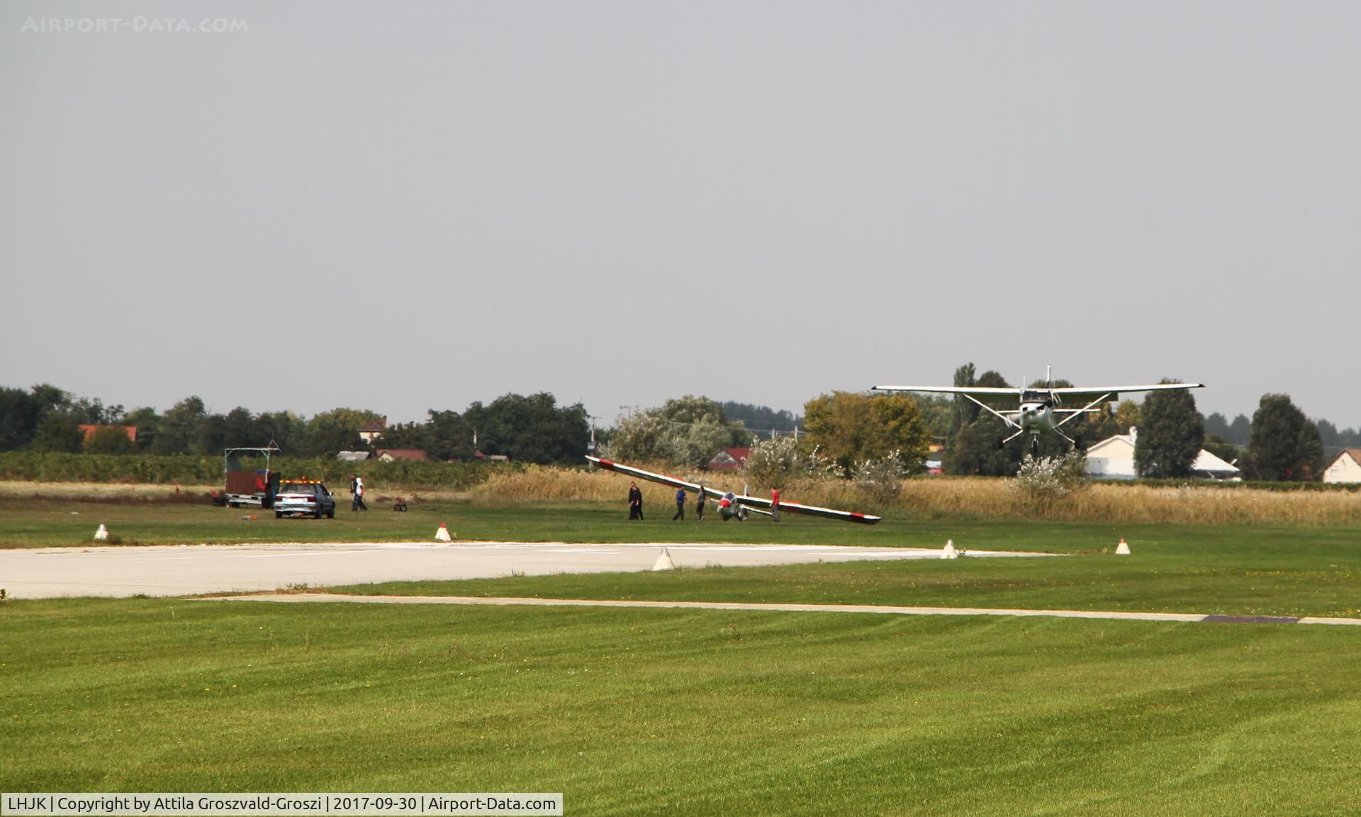 LHJK Airport - Jakabszállás Airport, Hungary