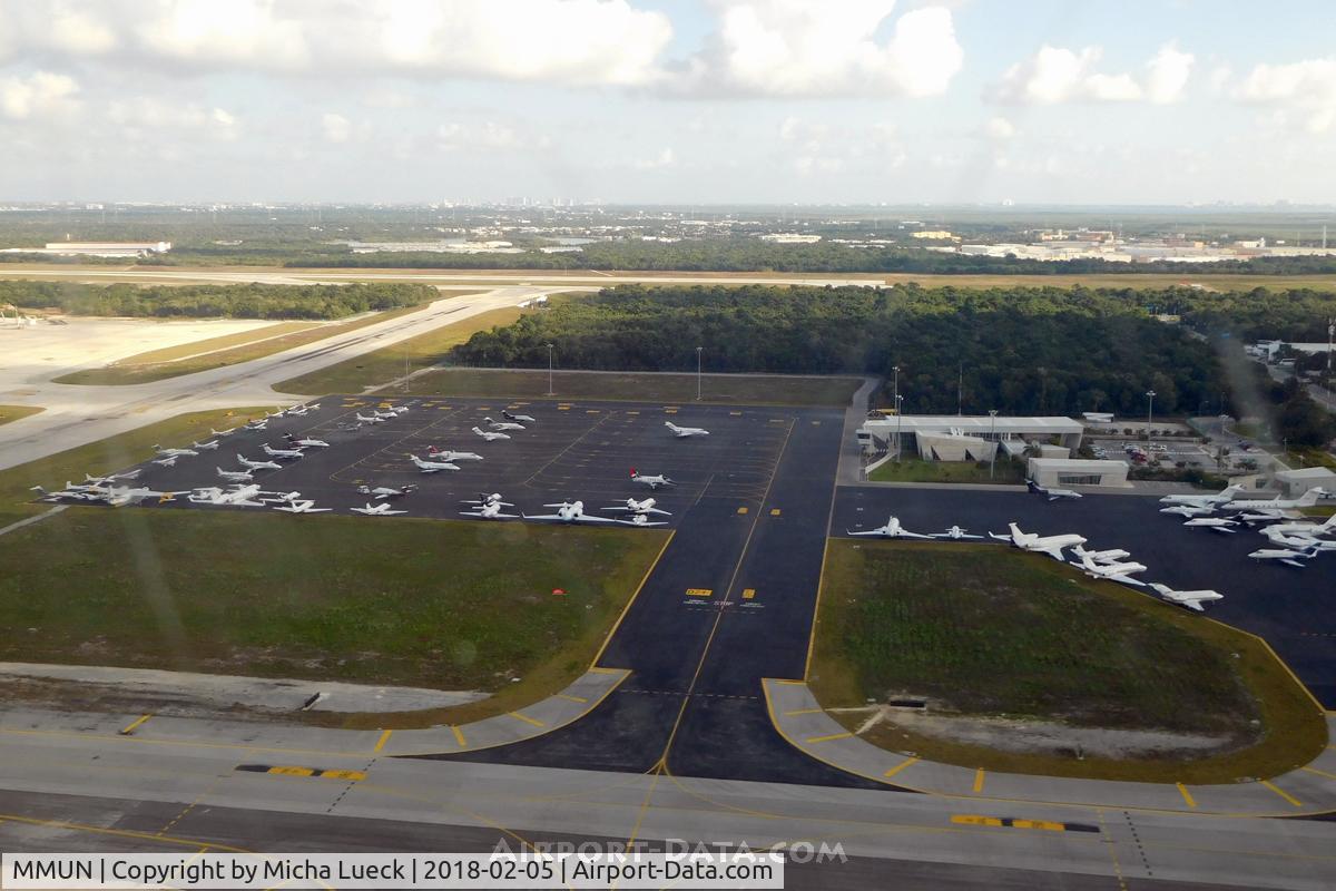 Cancún International Airport, Cancún, Quintana Roo Mexico (MMUN) - Taken from N376DA (CUN-LAX)
