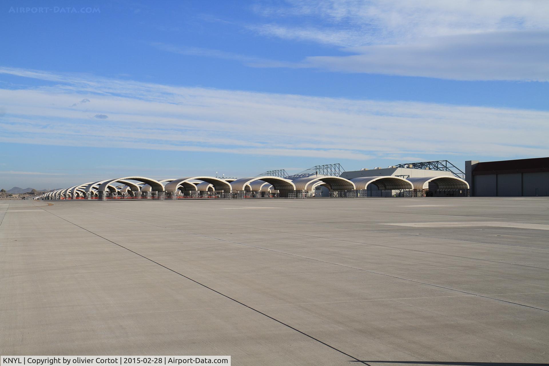 Yuma Mcas/yuma International Airport (NYL) - A lot of space...