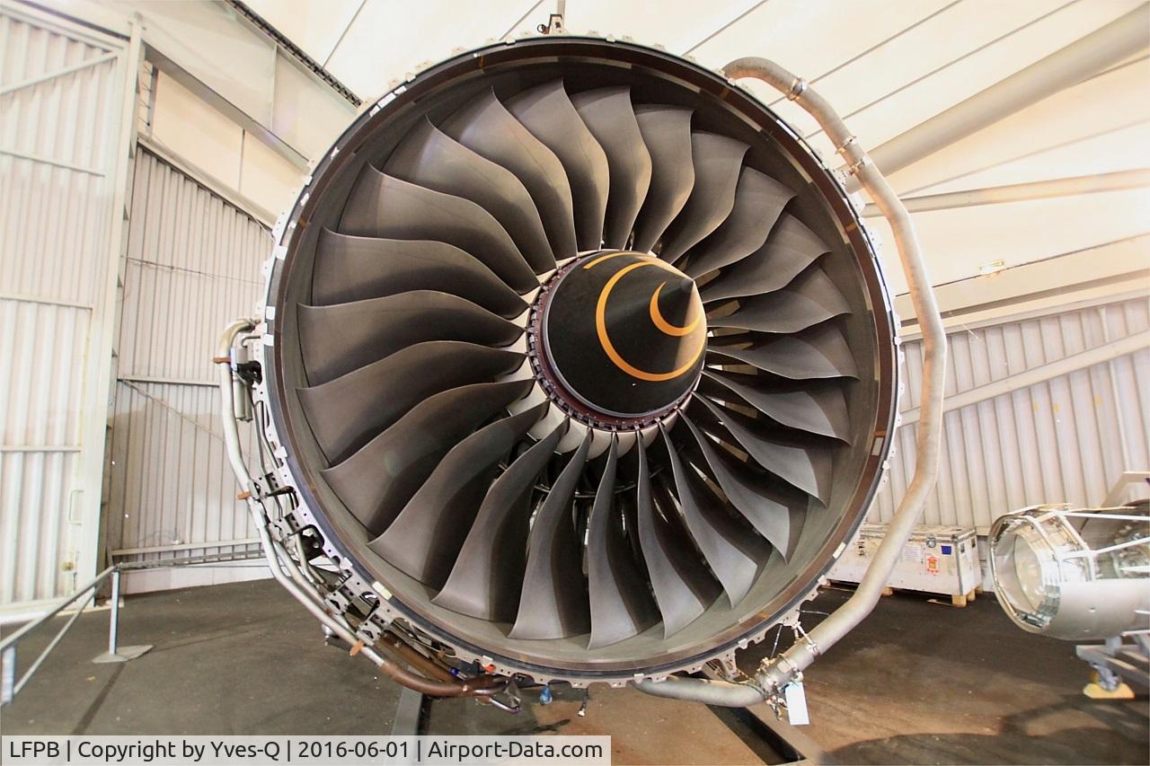 Paris Airport,  France (LFPB) - Turbofan Trent 900, serial number 91004, Model fitted on Airbus A380, Paris-Le Bourget Air & Space Museum (LFPB-LBG)