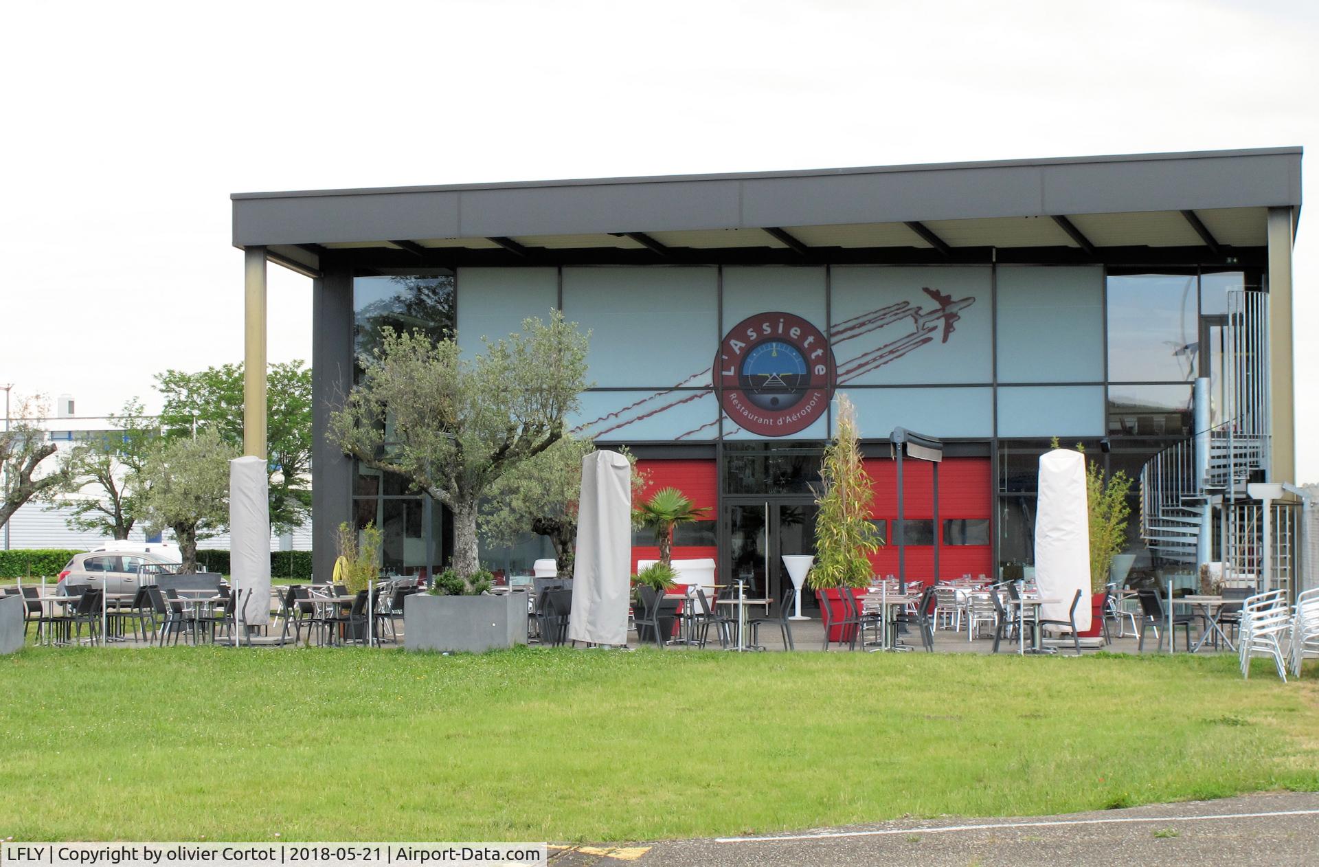 Lyon Bron Airport, Lyon France (LFLY) - the airport restaurant