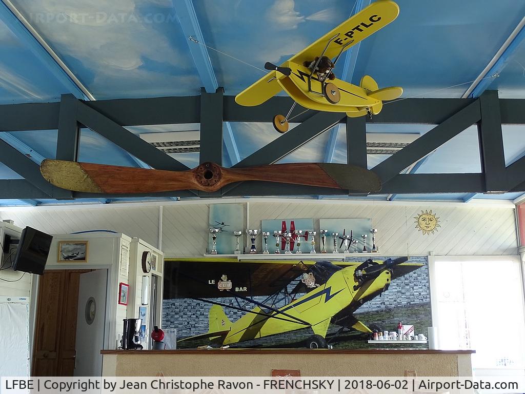 Bergerac Airport, Roumanière Airport France (LFBE) - aéroclub de Bergerac