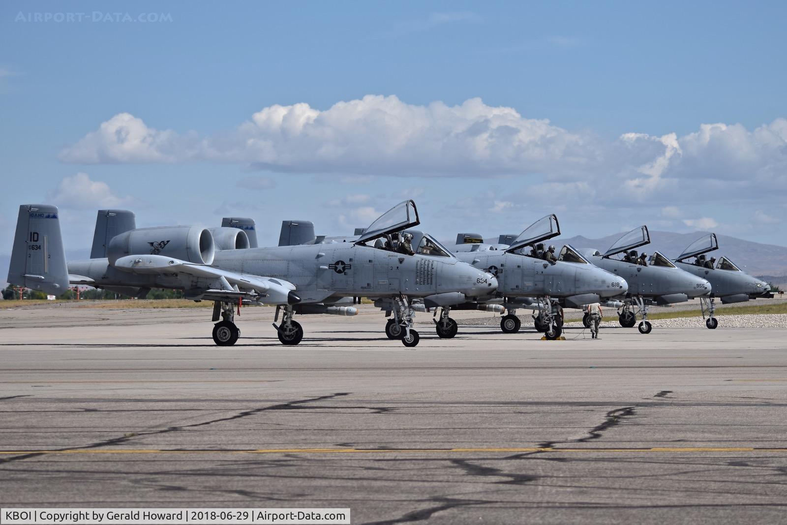 Boise Air Terminal/gowen Fld Airport (BOI) - Four A-10C from the 190th Fighter Sq., 124th Fighter Wing, Idaho ANG awaiting post flight checks.
