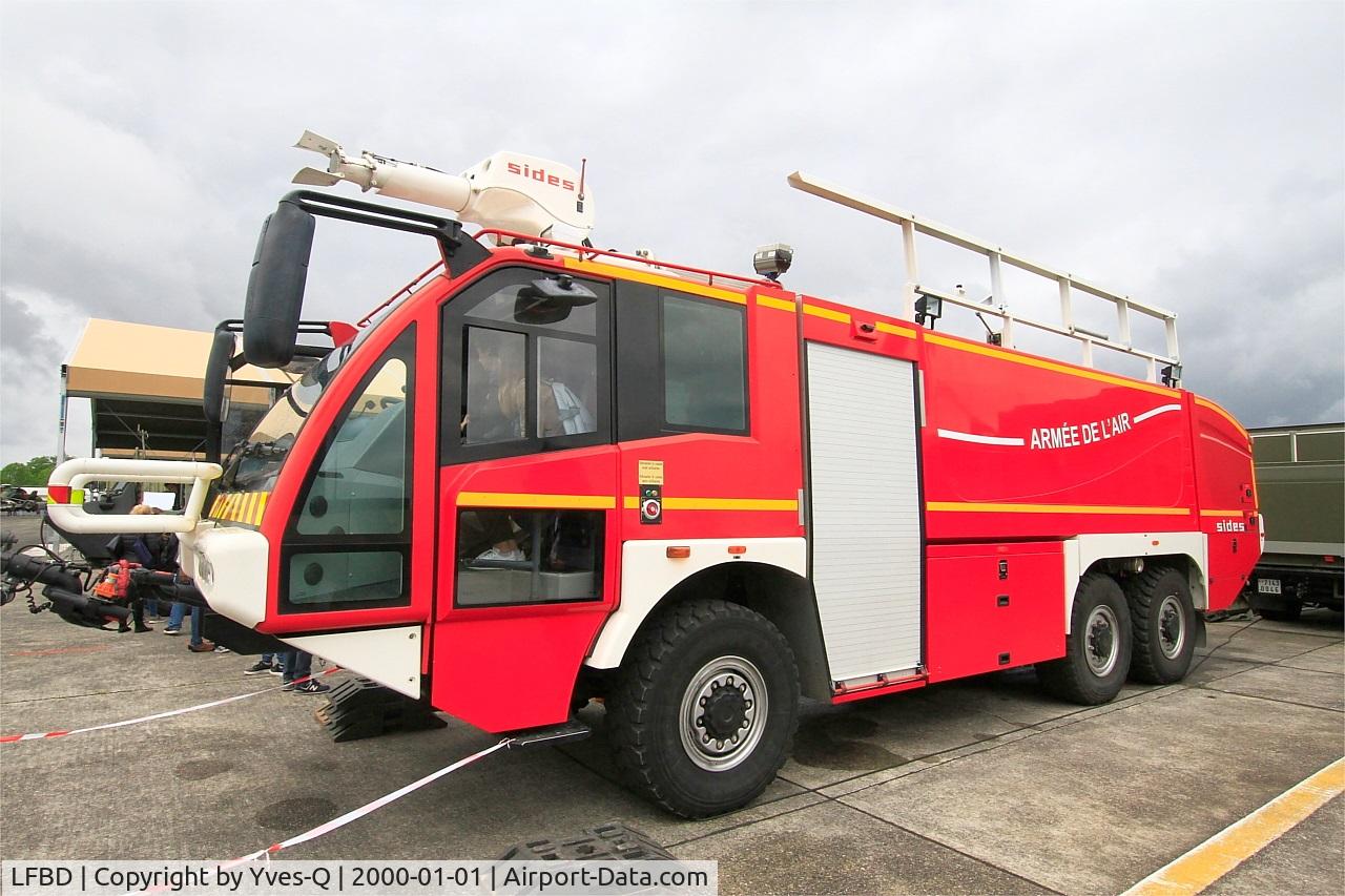 Bordeaux Airport, Merignac Airport France (LFBD) - Fire truck, Bordeaux-Mérignac Air Base 106 (LFBD-BOD) Open day 2017