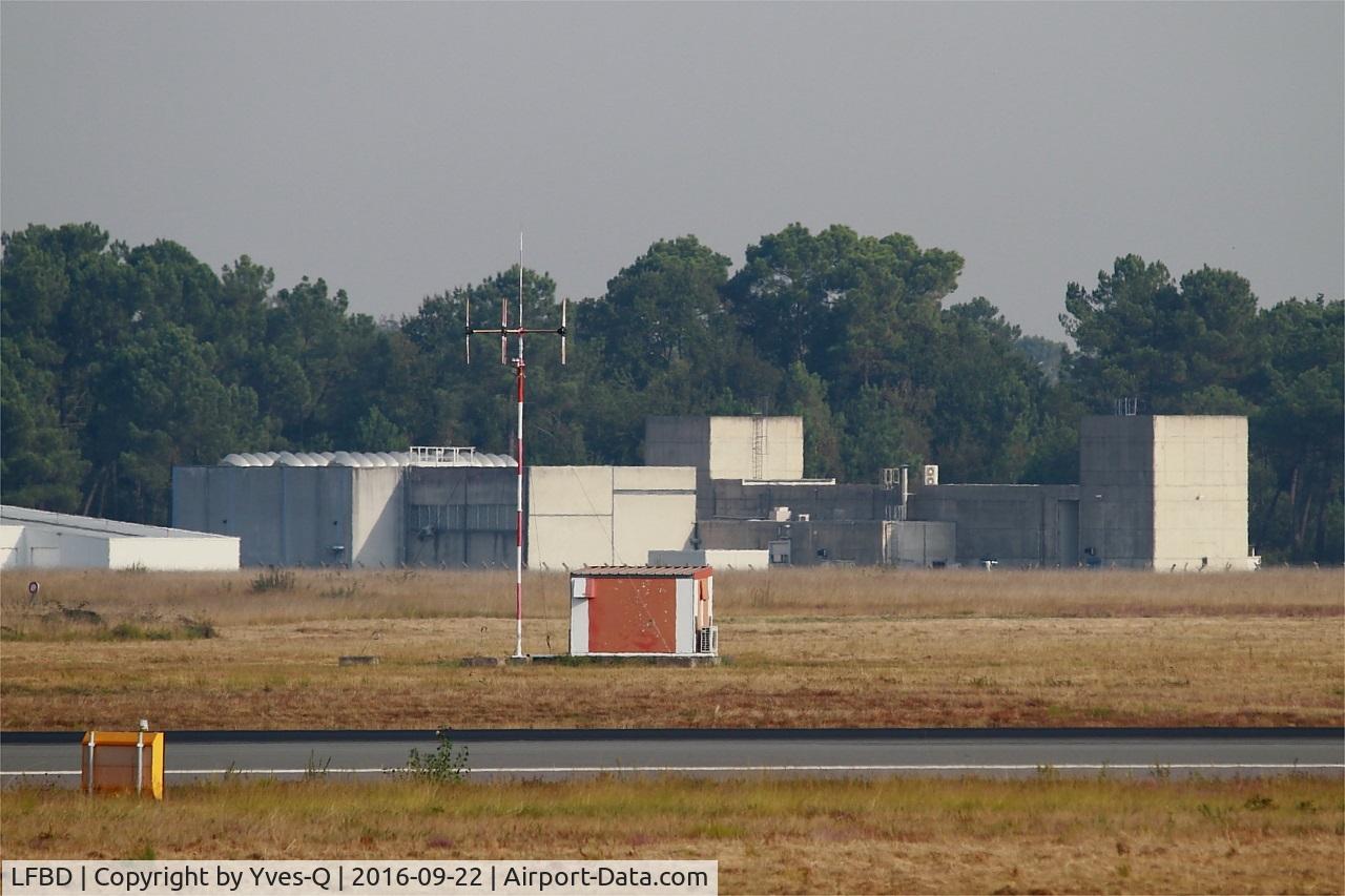 Bordeaux Airport, Merignac Airport France (LFBD) - Bordeaux-Mérignac airport (LFBD-BOD)
