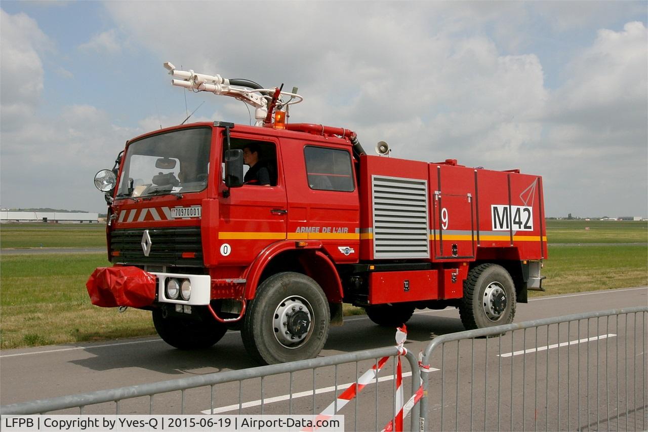 Paris Airport,  France (LFPB) - Fire truck, Paris-Le Bourget airport (LFPB-LBG)