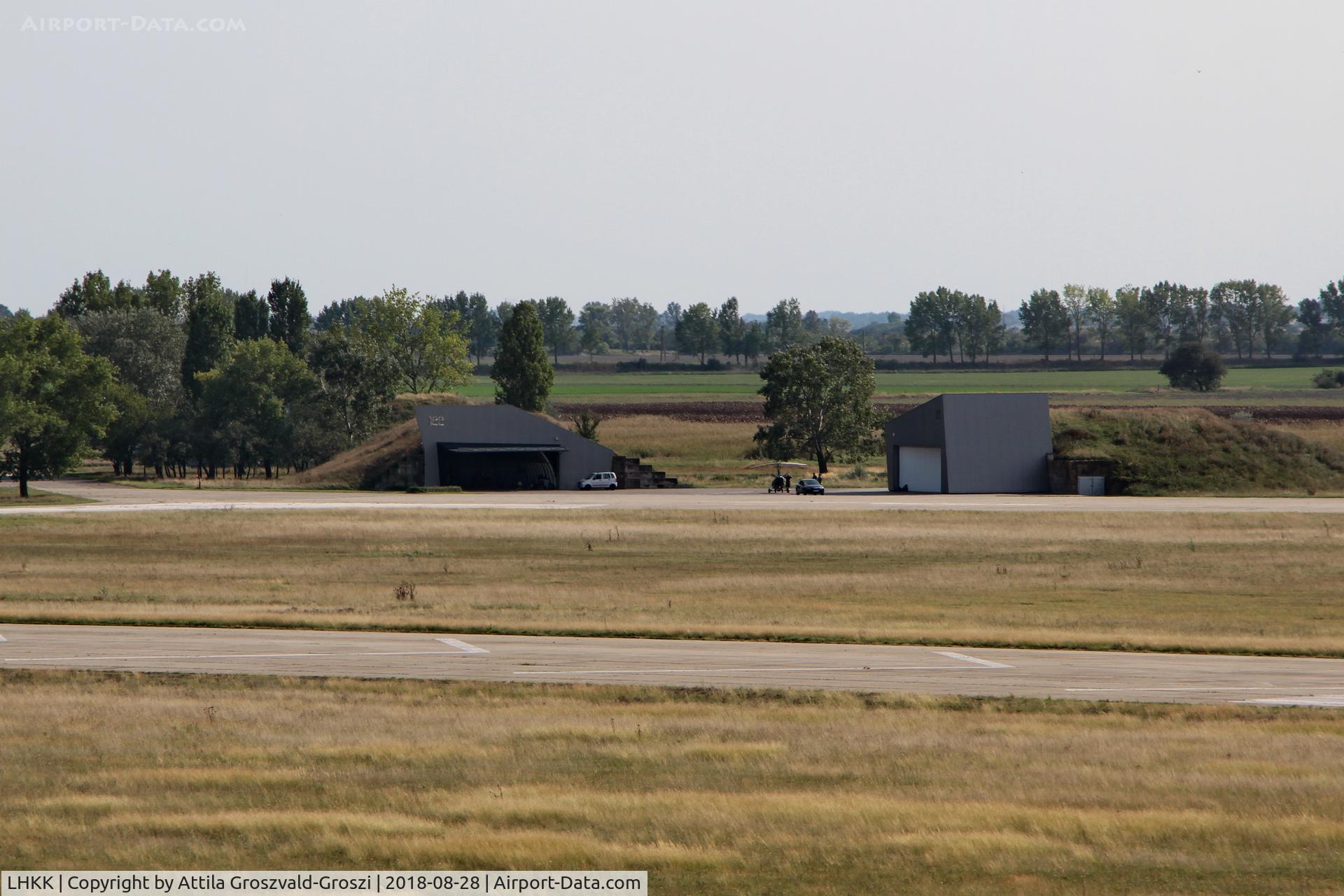 LHKK Airport - Kiskunlacháza Airport, Hungary