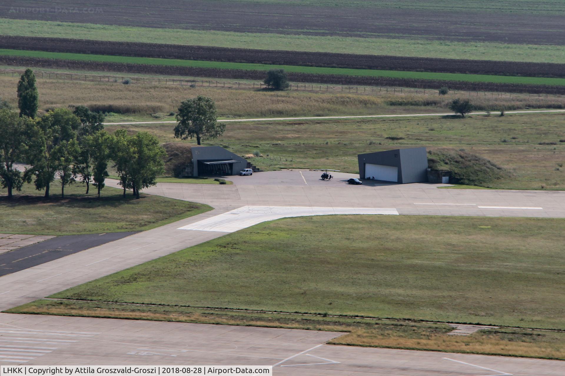 LHKK Airport - Kiskunlacháza Airport, Hungary