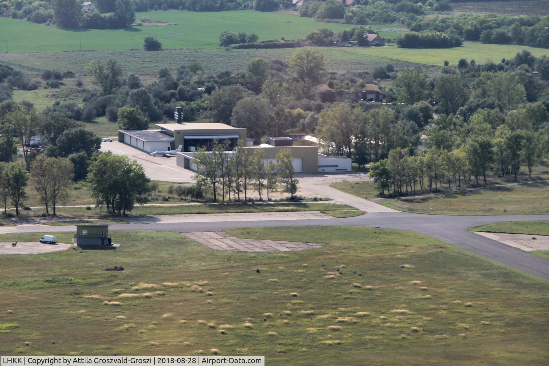 LHKK Airport - Kiskunlacháza Airport, Hungary