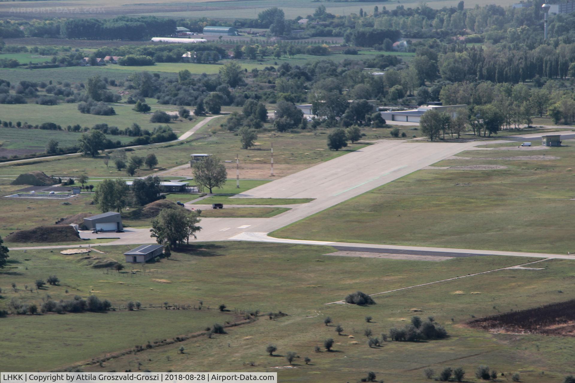 LHKK Airport - Kiskunlacháza Airport, Hungary