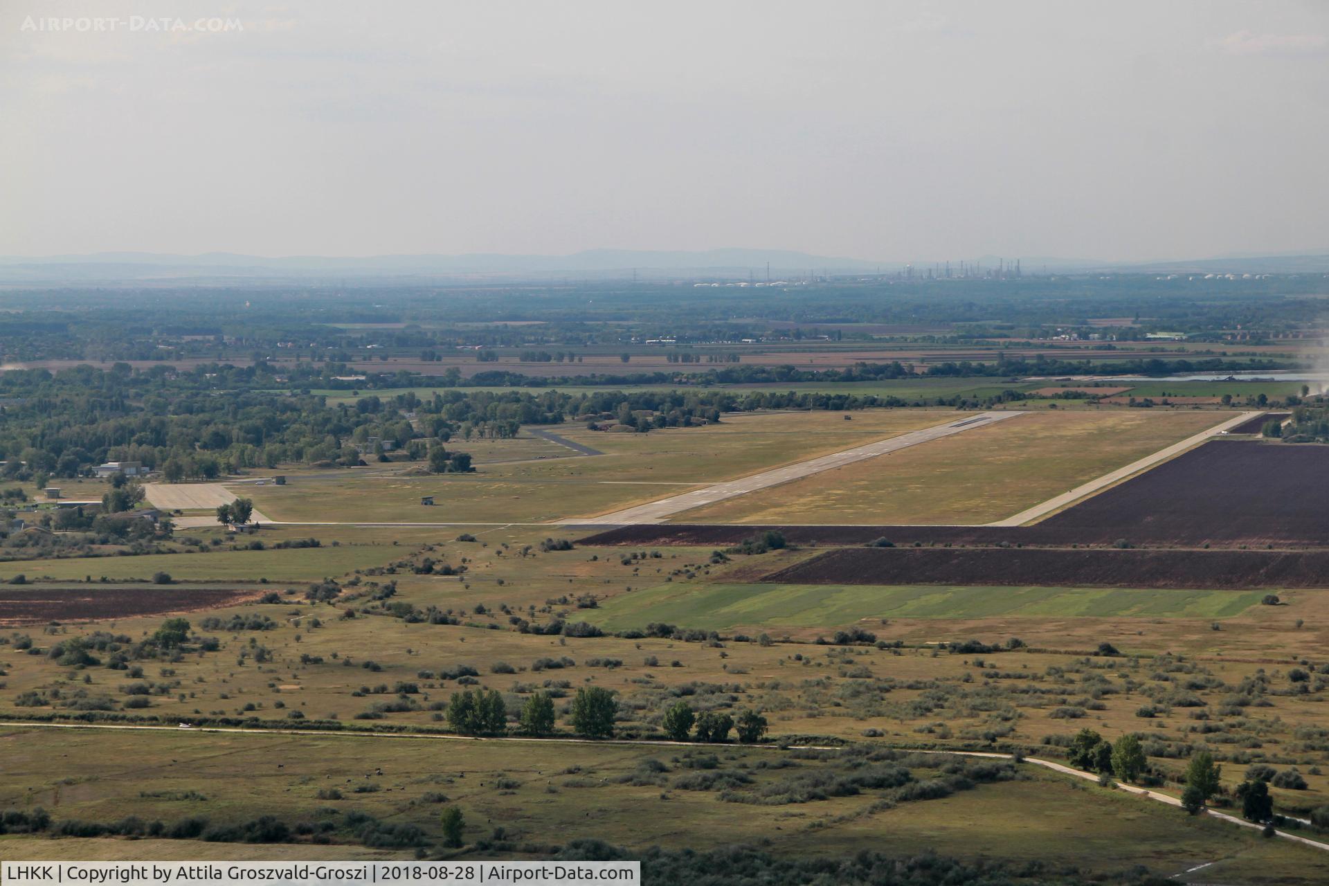 LHKK Airport - Kiskunlacháza Airport, Hungary