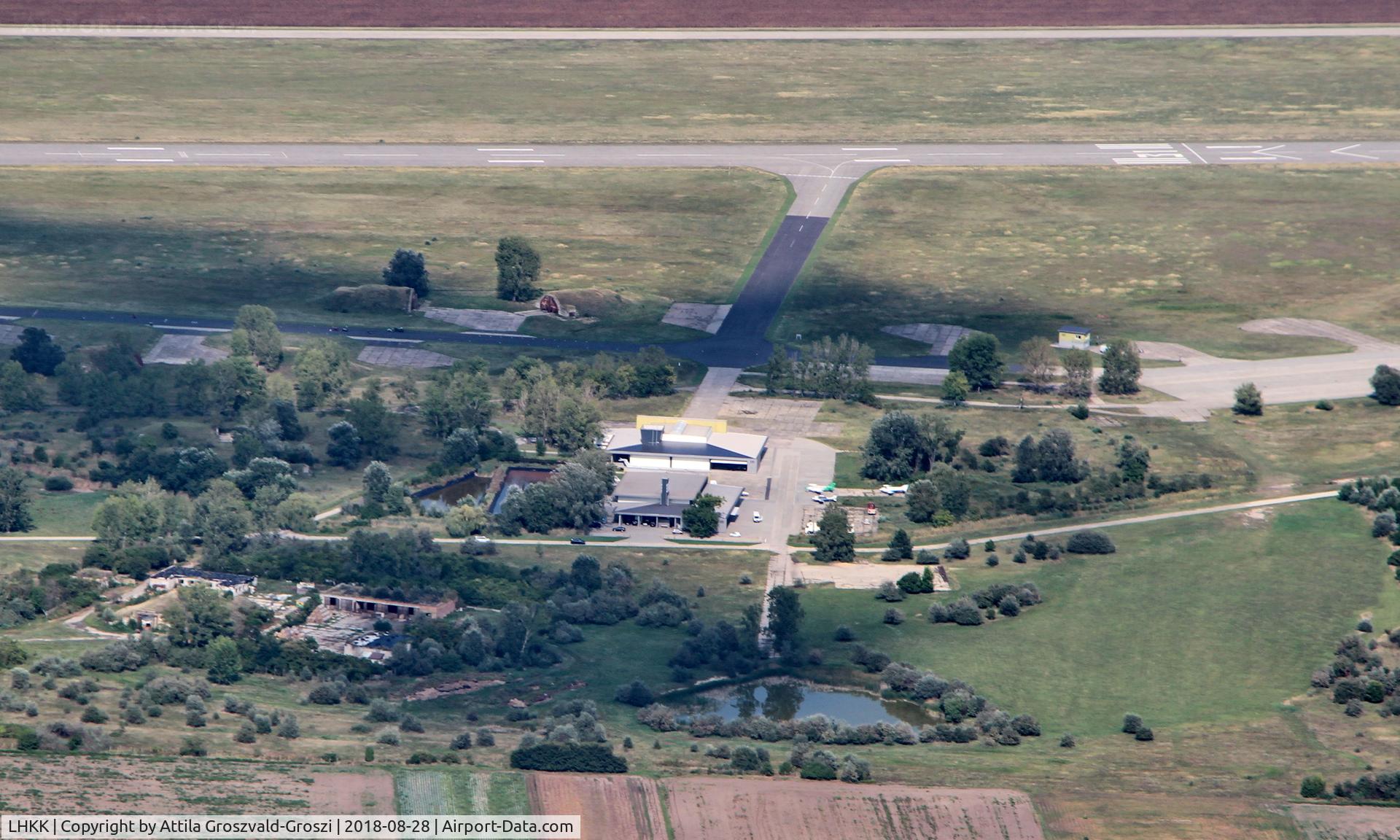LHKK Airport - Kiskunlacháza Airport, Hungary