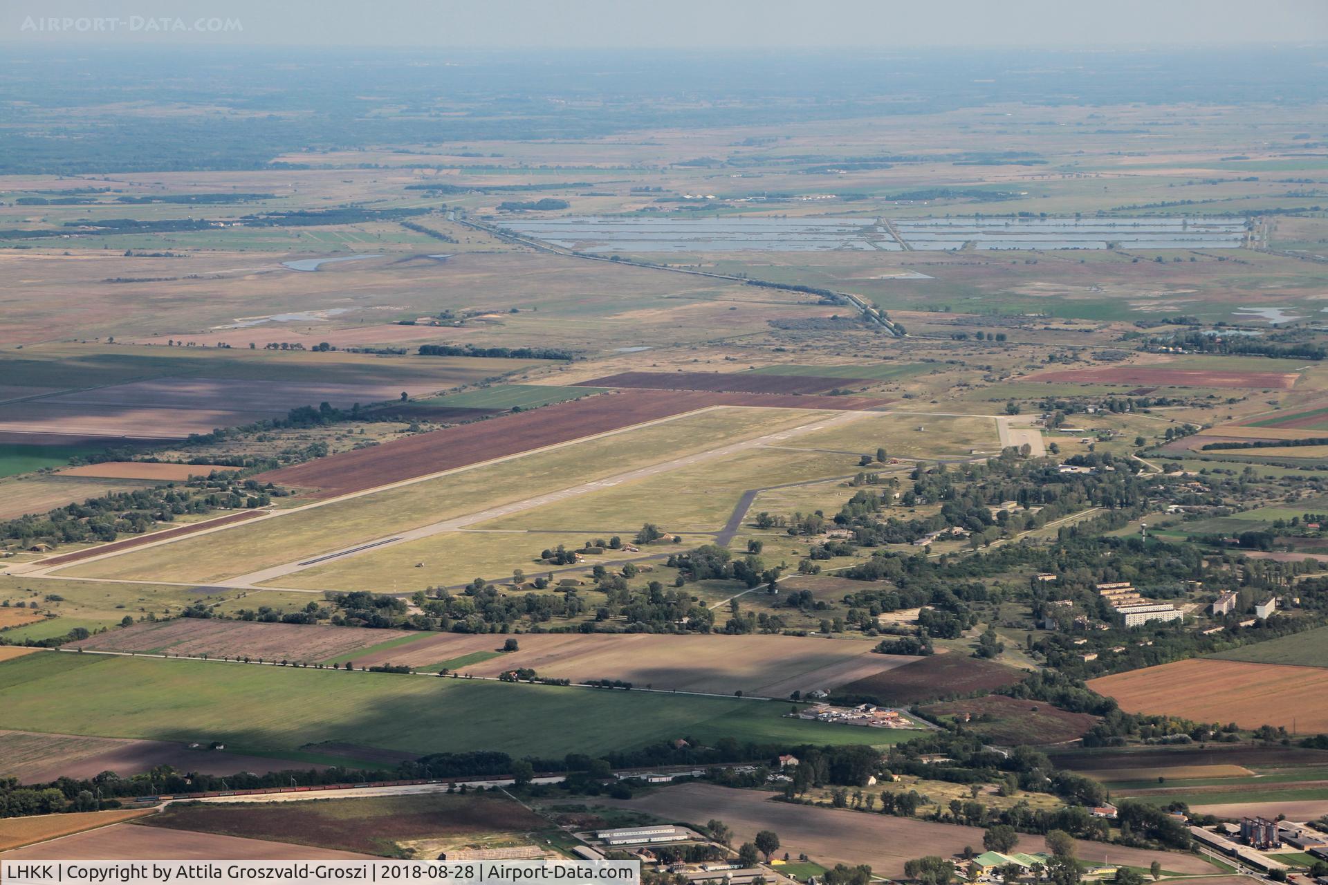 LHKK Airport - Kiskunlacháza Airport, Hungary