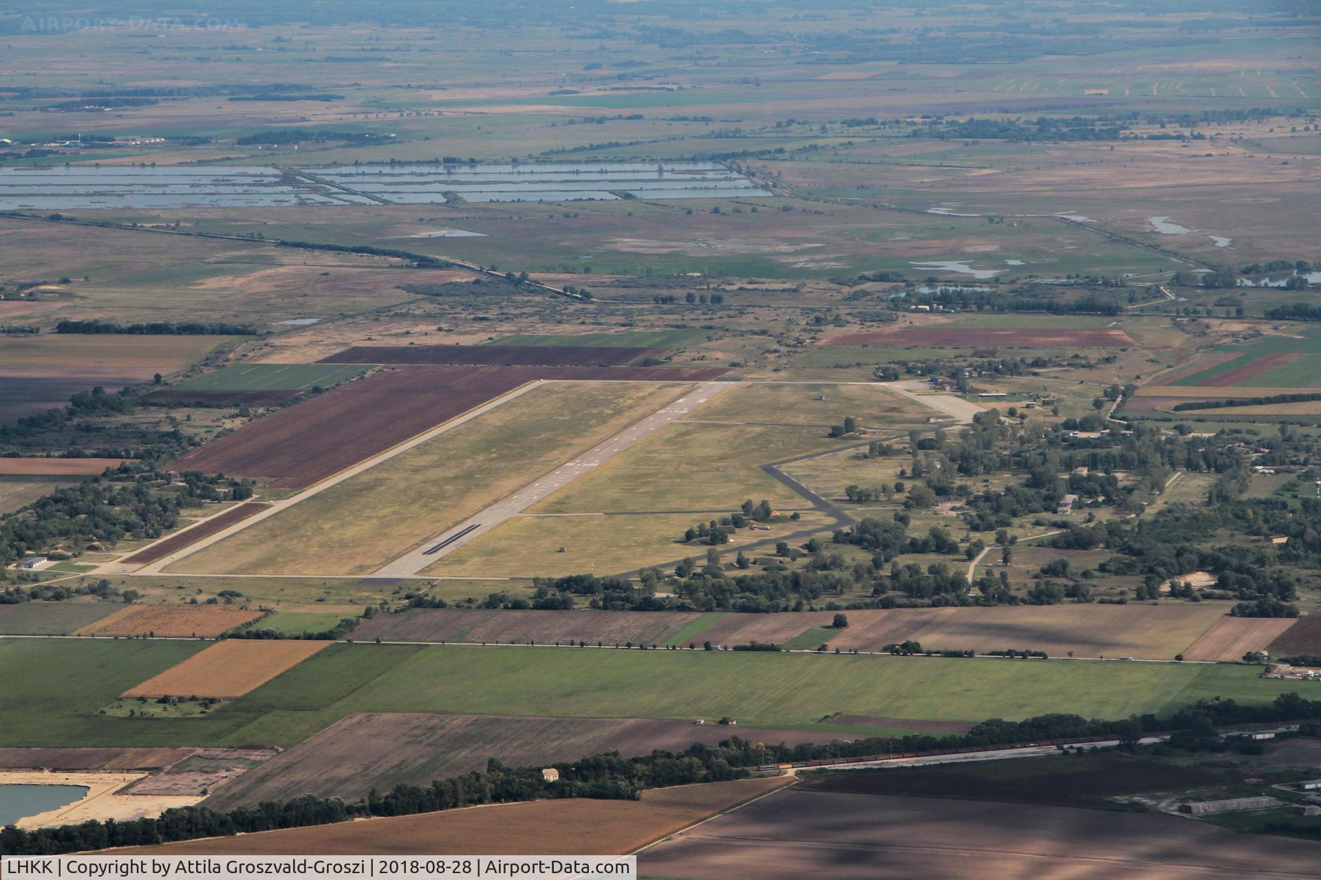 LHKK Airport - Kiskunlacháza Airport, Hungary