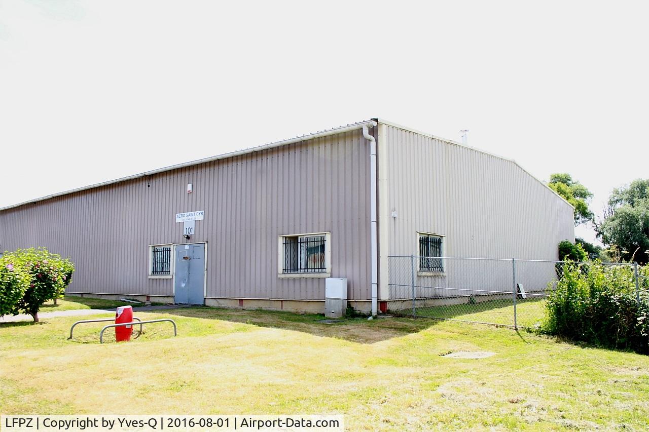 Saint-Cyr-l'École Airport, Saint-Cyr-l'École France (LFPZ) - Aero St Cyr Flying club, St Cyr l'Ecole airfield (LFPZ-XZB)