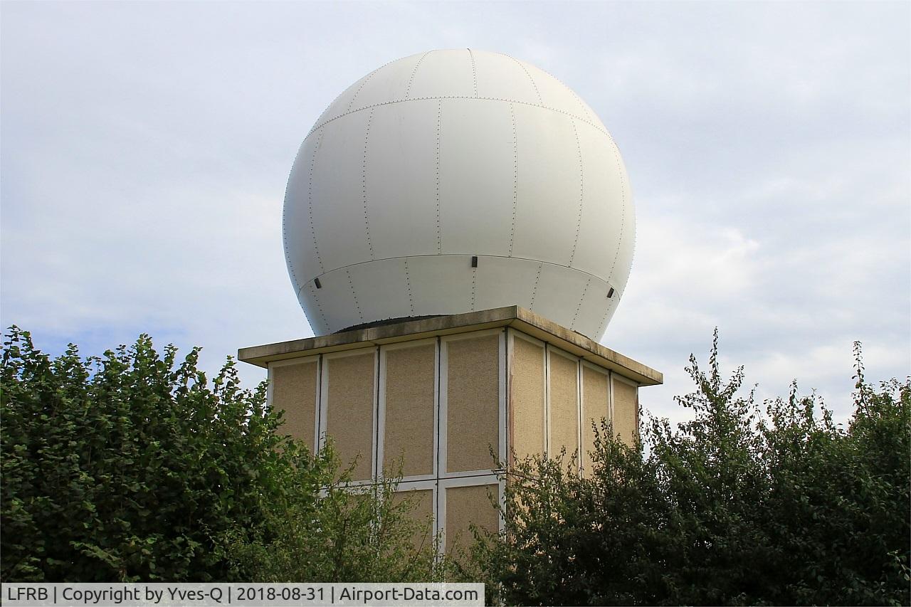 Brest Bretagne Airport, Brest France (LFRB) - Weather radar, Brest-Bretagne airport (LFRB-BES)