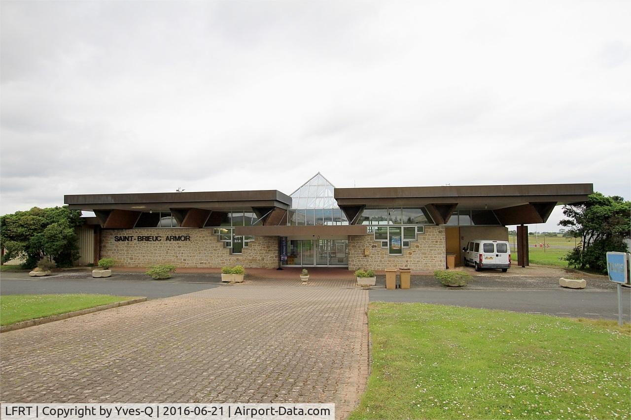 Saint-Brieuc Armor Airport, Saint-Brieuc France (LFRT) - Terminal, St-Brieux-Armor airport (LFRT-SBK)