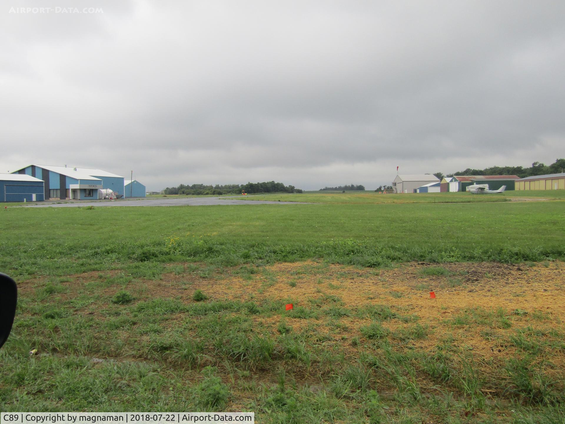 Sylvania Airport (C89) - run down and empty!