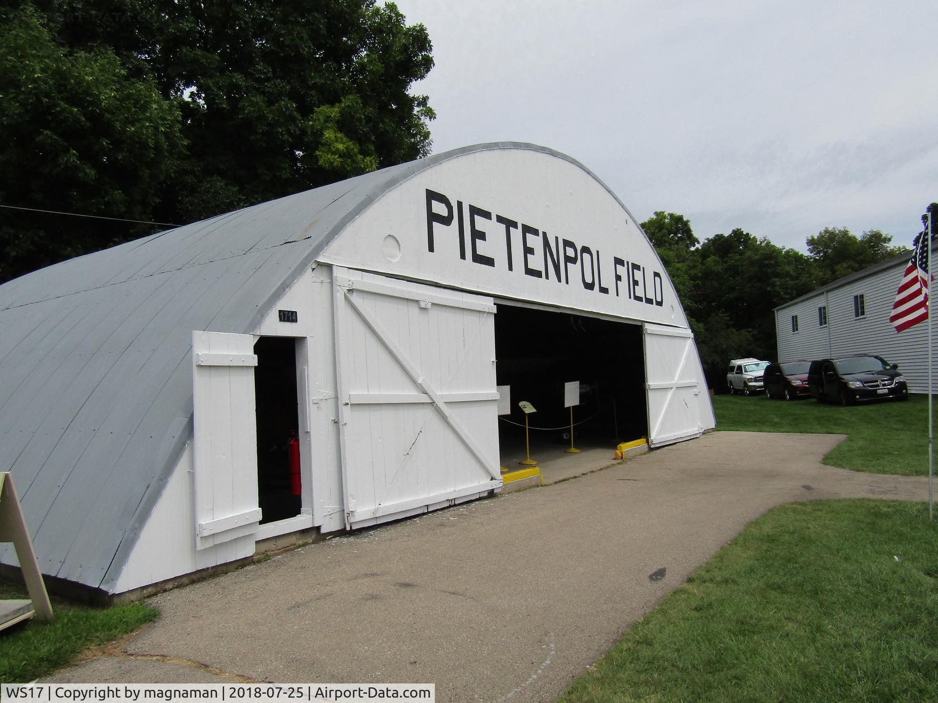 Pioneer Airport (WS17) - special hangar at pioneer